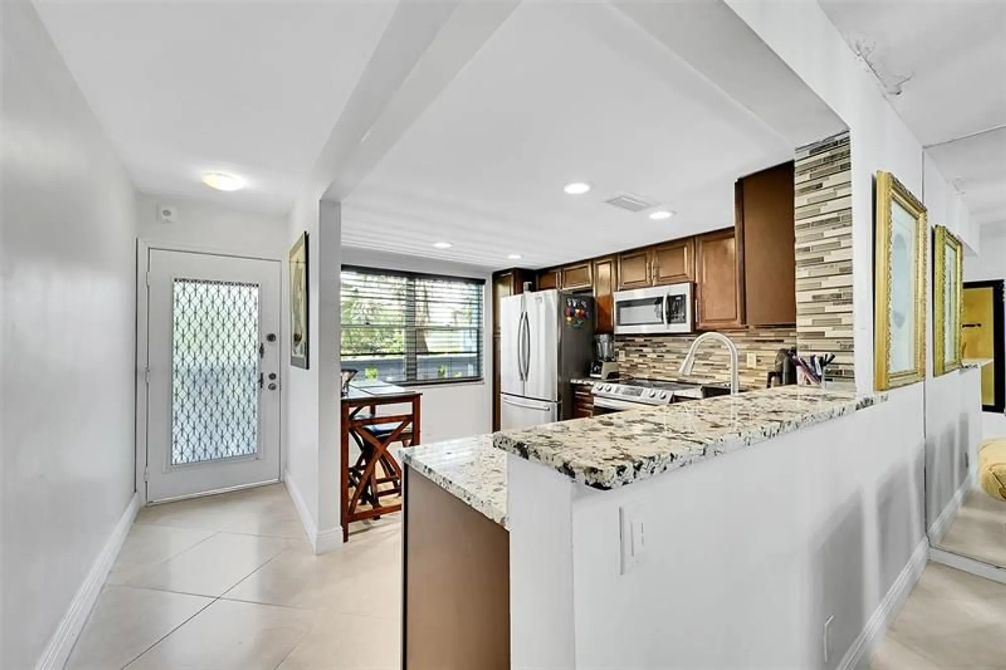 Property Slideshow image 5 of 43 | 2804 victoria way c3, Coconut Creek, FL, 33066