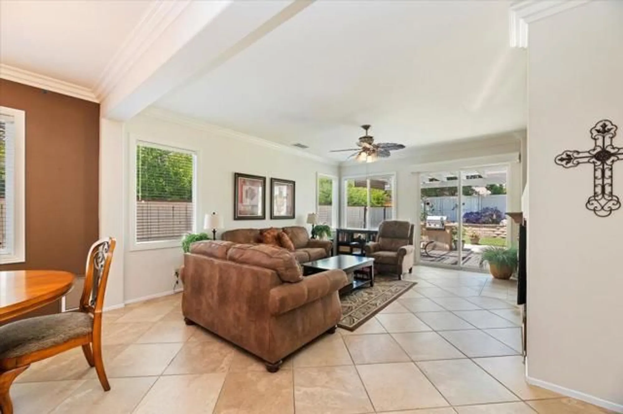 Property Slideshow image 19 of 37 | 28026 crystal spring dr, Menifee, CA, 92584