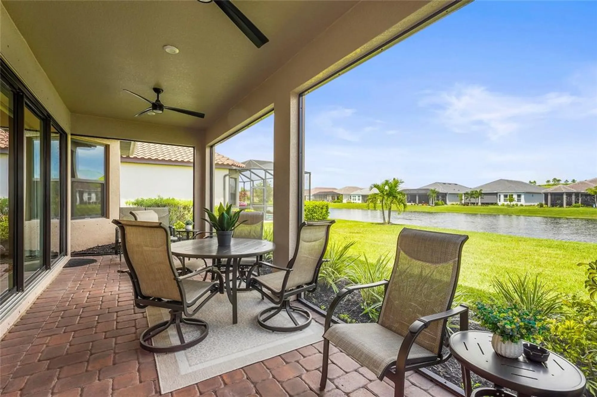 Property Slideshow image 45 of 84 | 6253 mesa gln, Bradenton, FL, 34203