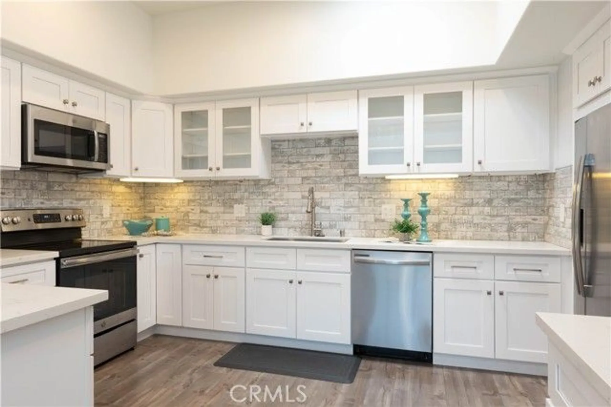 Property Slideshow image 1 of 51 | 1221 knollwood m4 47h, Seal Beach, CA, 90740