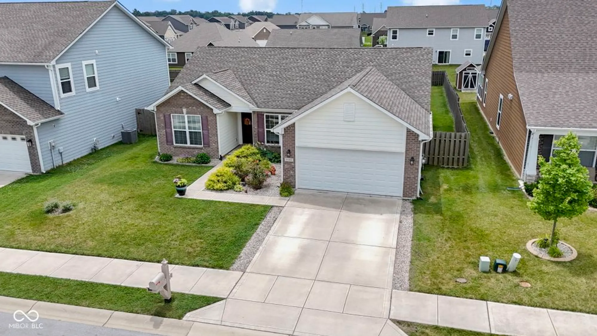 Property Slideshow image 4 of 63 | 9101 gordimer cir, Indianapolis, IN, 46239