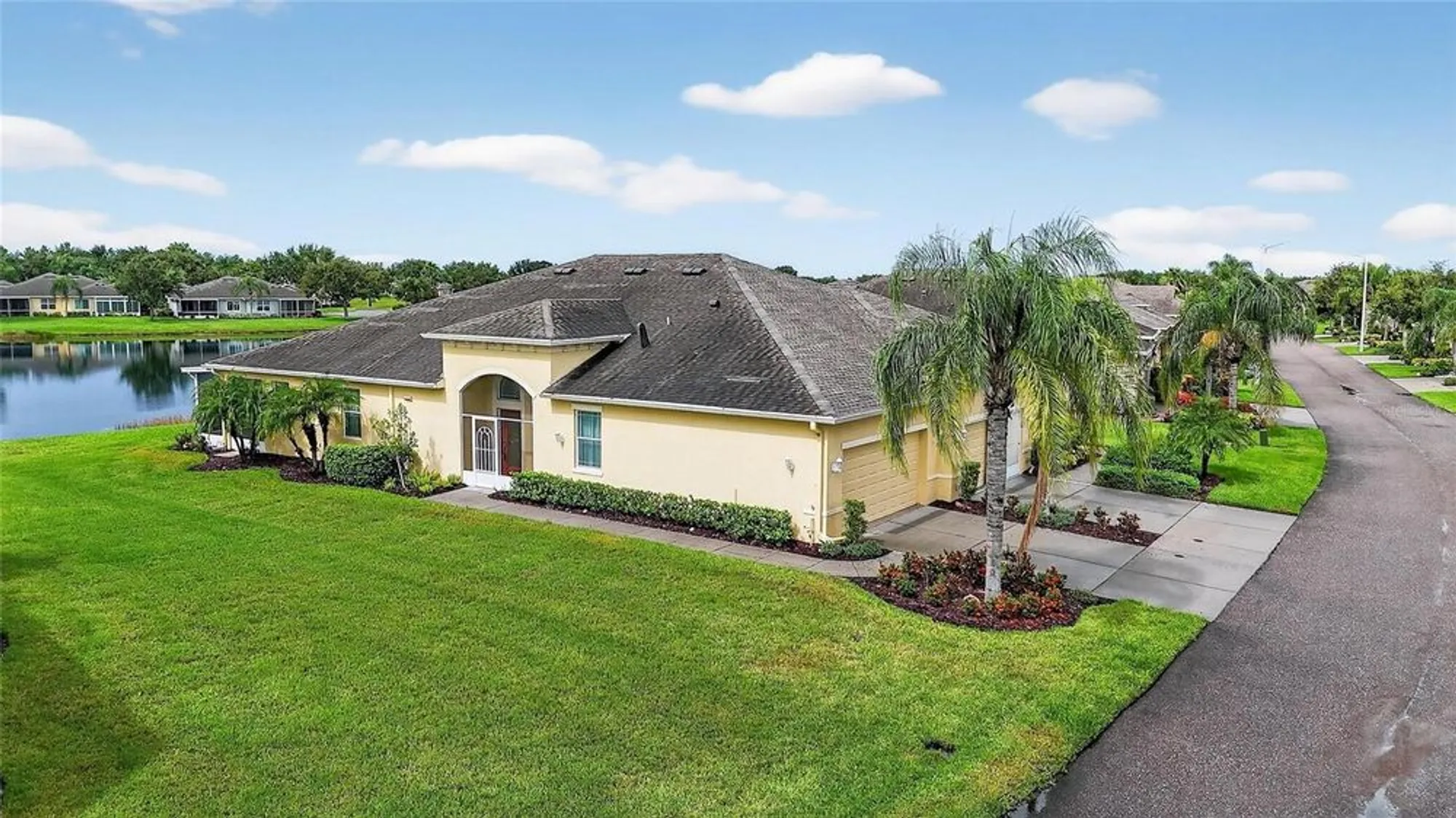 Property Slideshow image 1 of 64 | 2226 nottingham greens dr, Sun City Center, FL, 33573