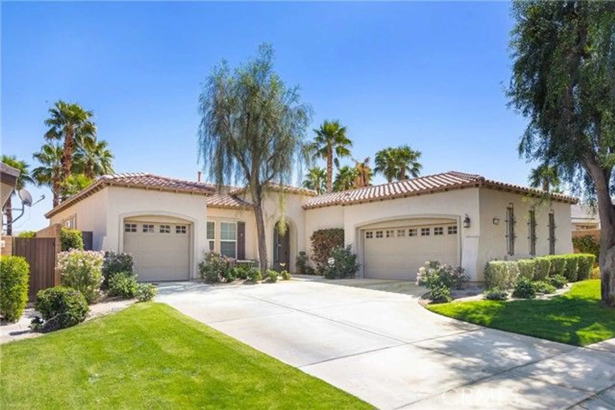 Property Slideshow image 1 of 25 | 60284 honeysuckle st, La Quinta, CA, 92253
