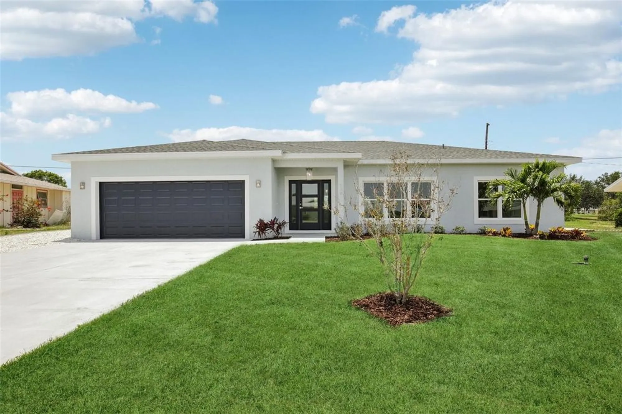 Property Slideshow image 1 of 32 | 718 desert hills way, Sun City Center, FL, 33573