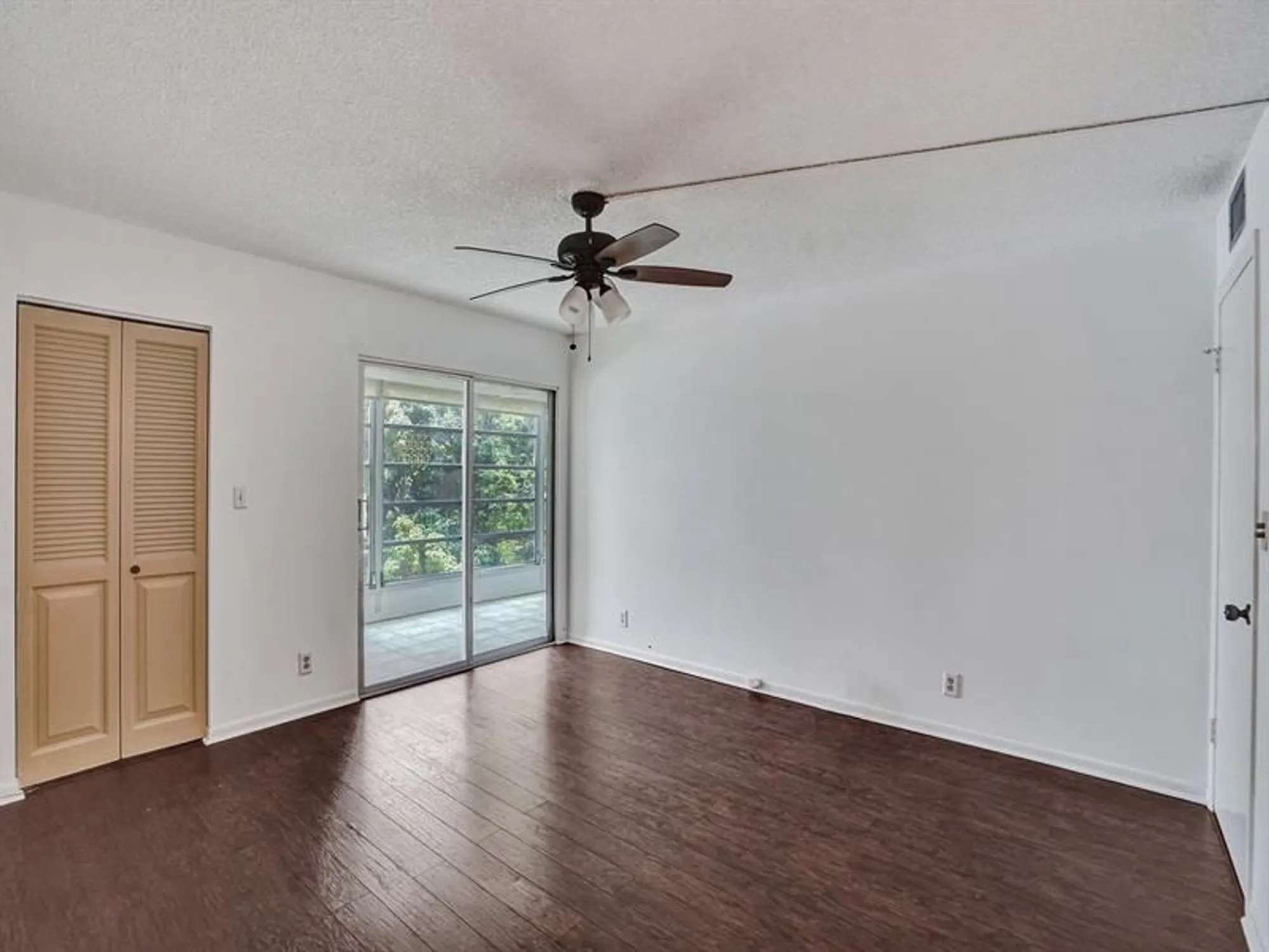 Property Slideshow image 19 of 64 | 3002 portofino isle c3, Coconut Creek, FL, 33066