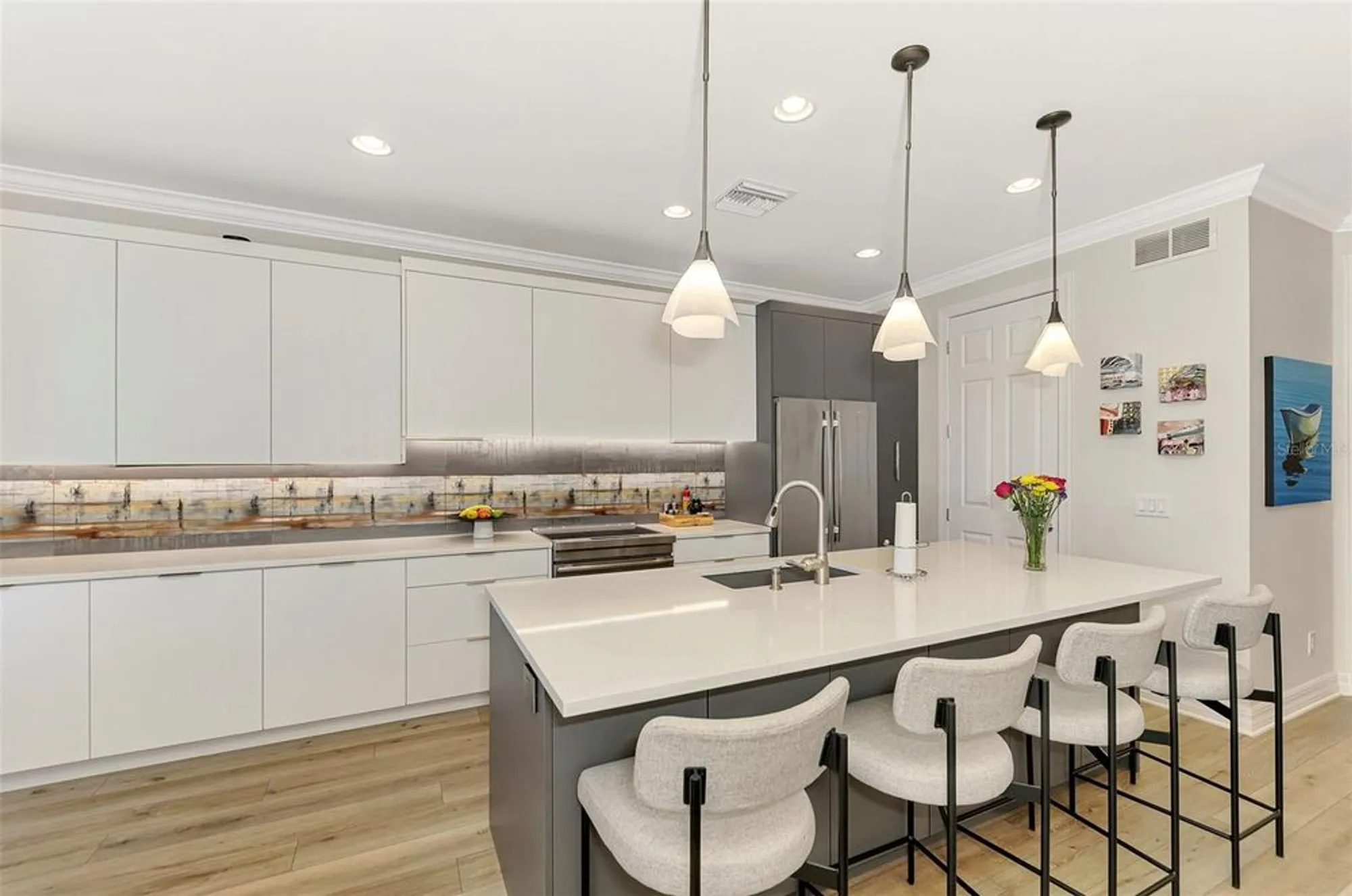 Property Slideshow image 18 of 79 | 6193 abaco dr, Sarasota, FL, 34238