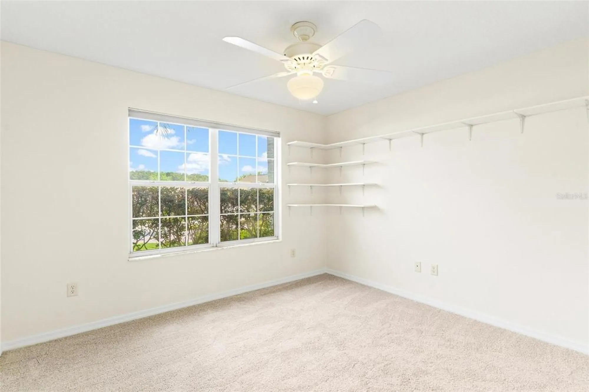 Property Slideshow image 14 of 44 | 471 gaskin ln, The Villages, FL, 32162