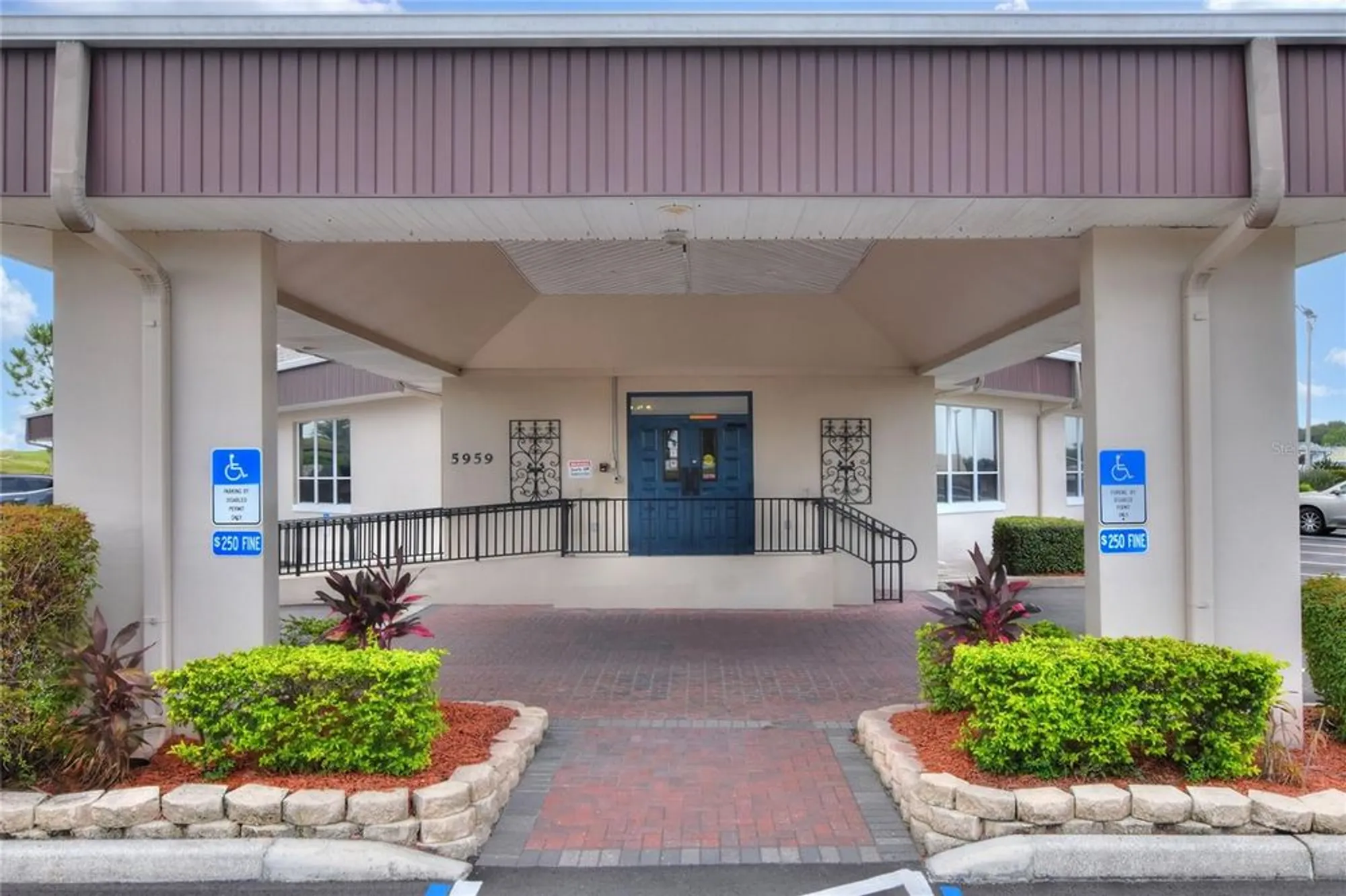 Property Slideshow image 43 of 90 | 6004 sanderling dr, Lakeland, FL, 33809