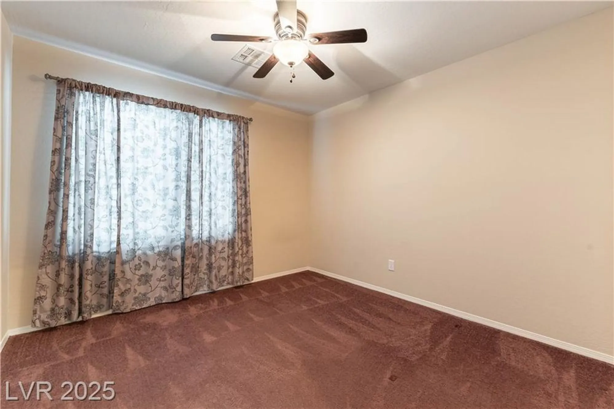 Property Slideshow image 15 of 32 | 3813 rocklin peak ave, North Las Vegas, NV, 89081