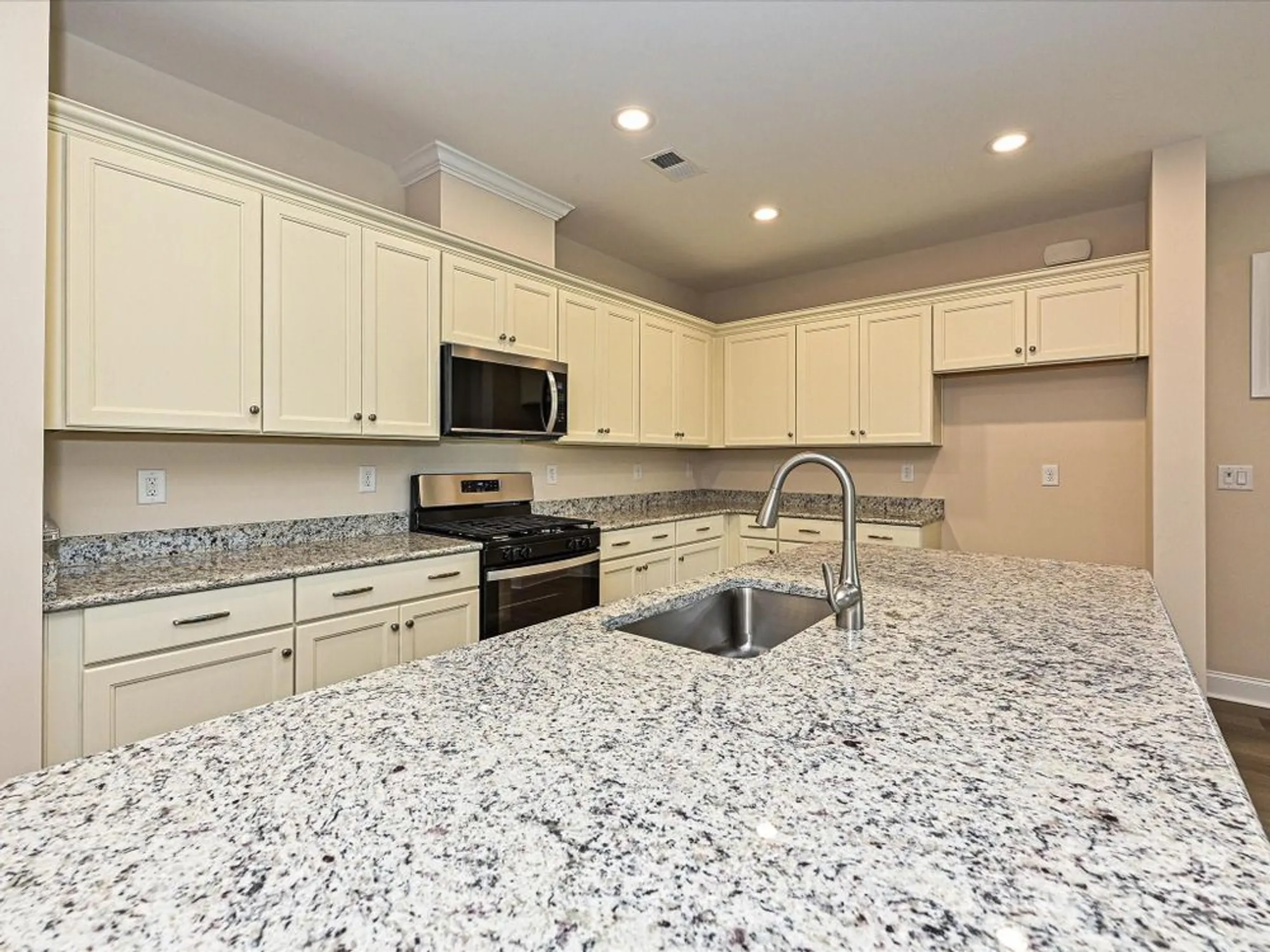 Property Slideshow image 19 of 45 | 118 stowaway dr 1219, Denver, NC, 28037
