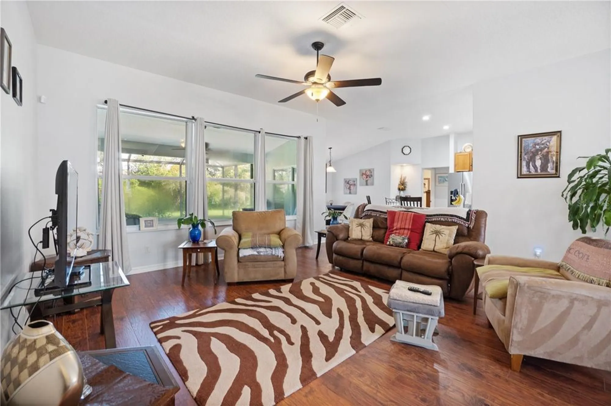 Property Slideshow image 9 of 35 | 27437 desert rose ct, Leesburg, FL, 34748