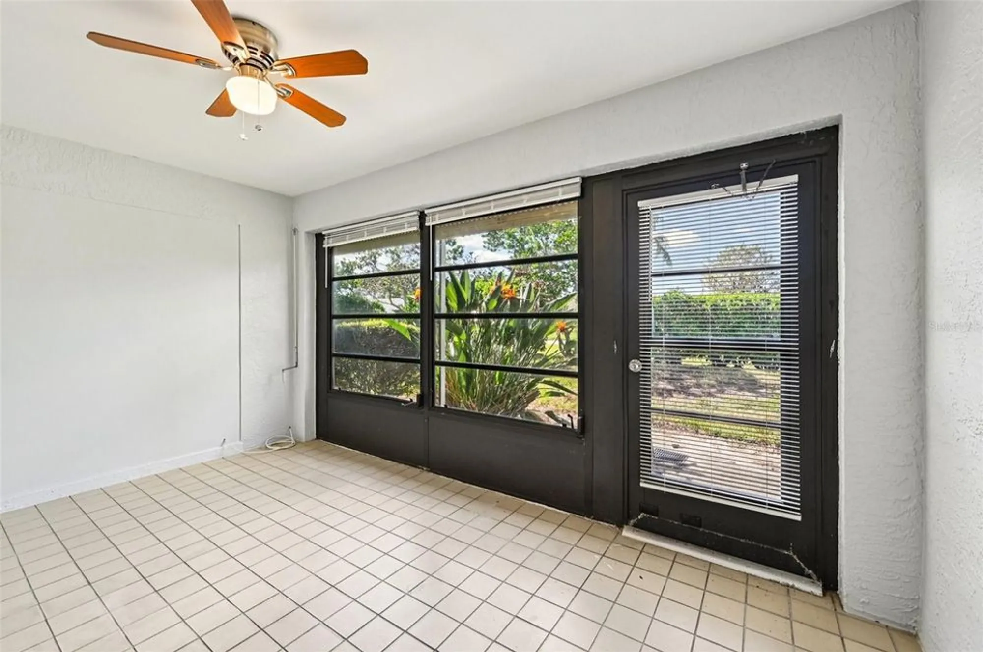 Property Slideshow image 24 of 55 | 2421 lancaster dr, Sun City Center, FL, 33573