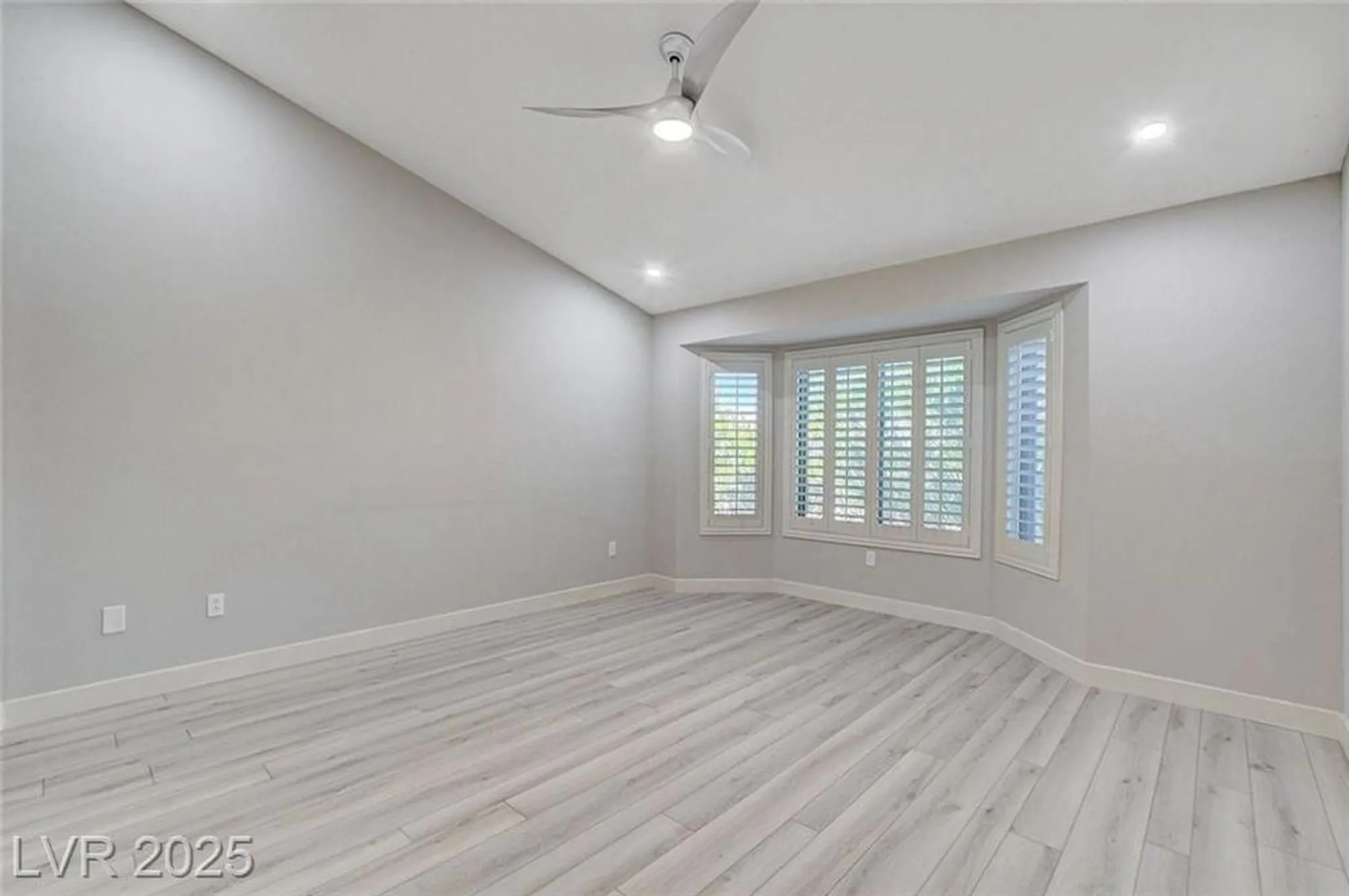 Property Slideshow image 25 of 42 | 10044 woodhouse dr, Las Vegas, NV, 89134