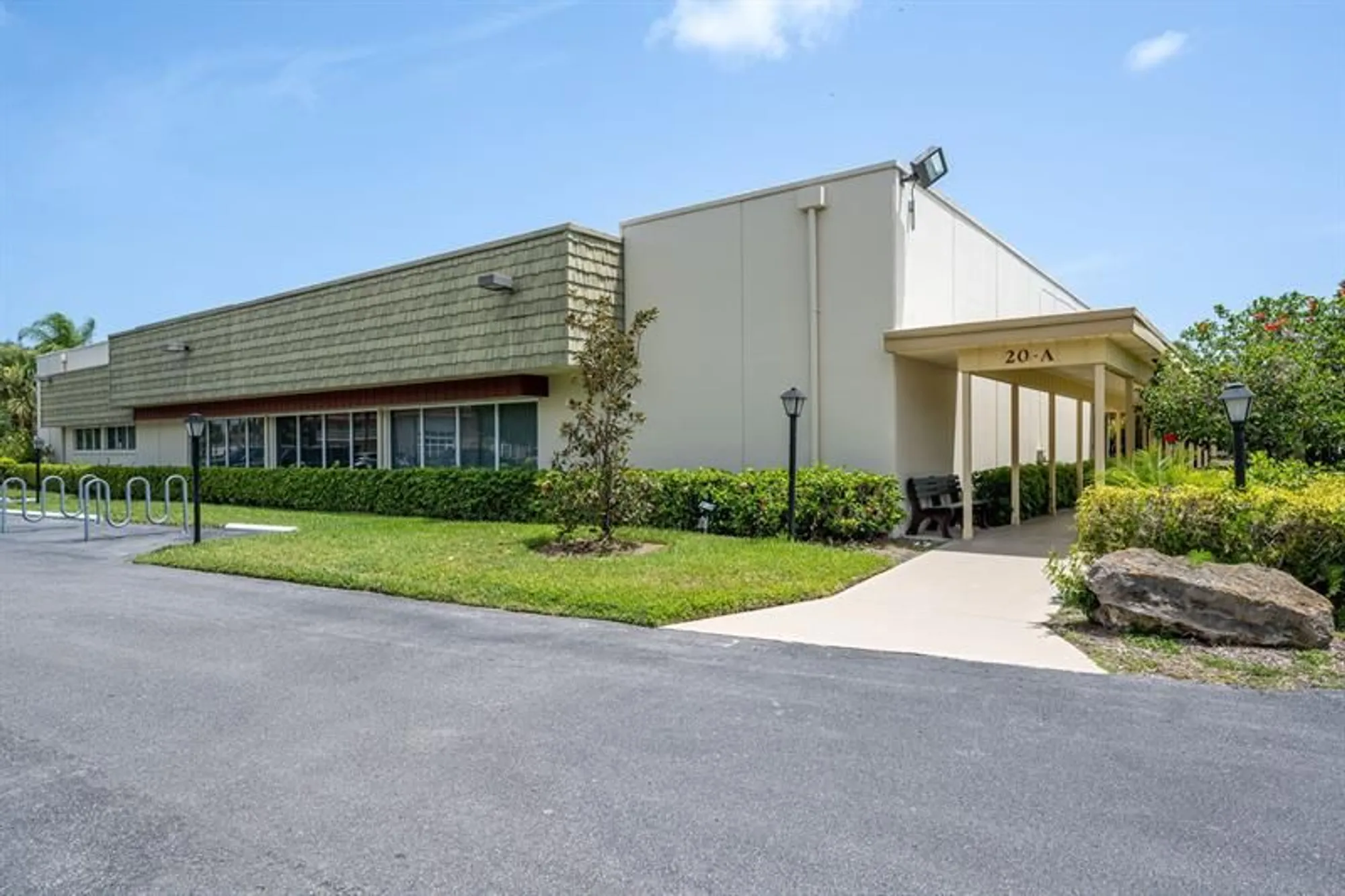 Property Slideshow image 19 of 34 | 44 vista gardens trl apt 206, Vero Beach, FL, 32962