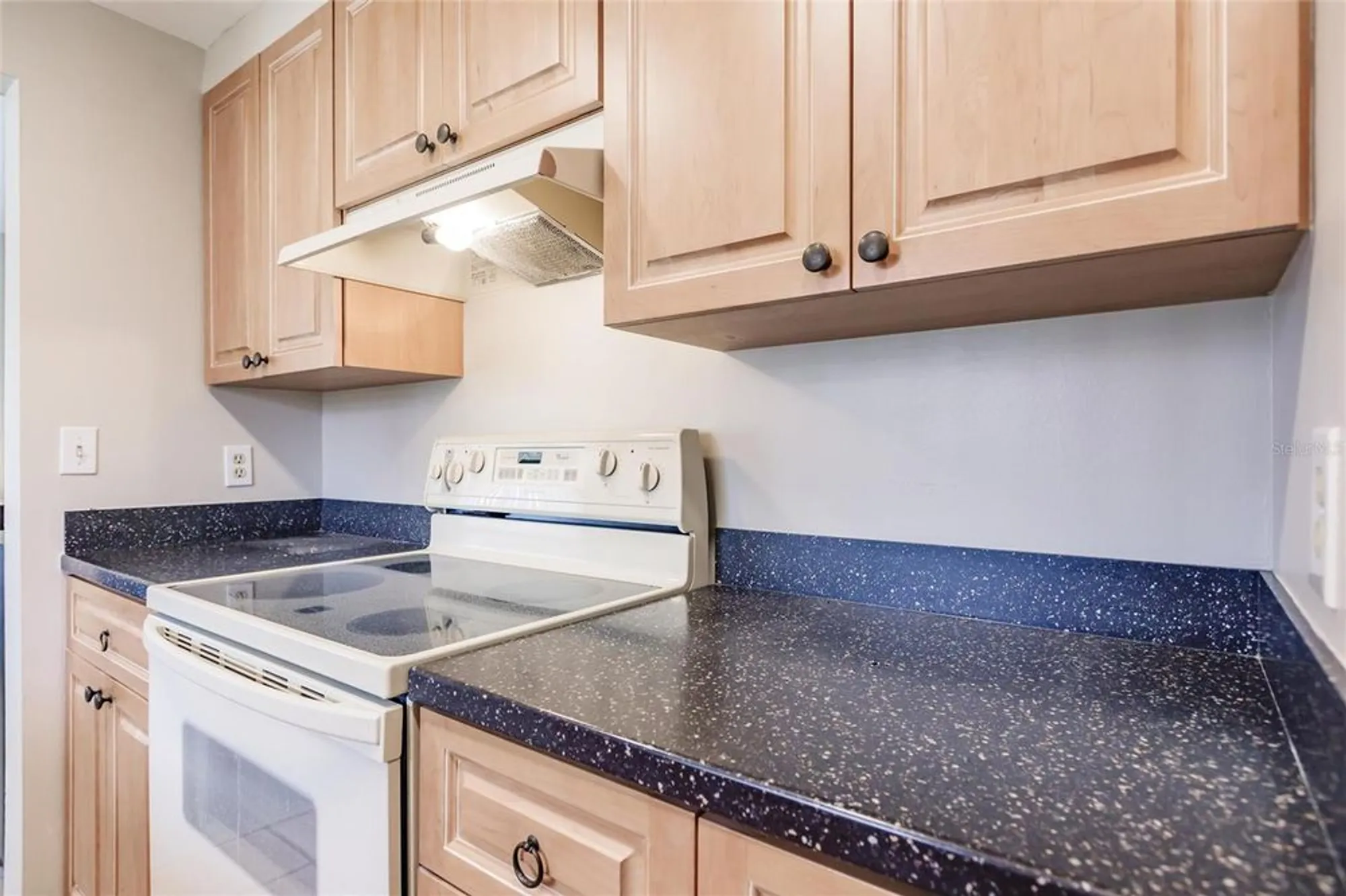 Property Slideshow image 10 of 42 | 3540 hispania pl 214, Sarasota, FL, 34232