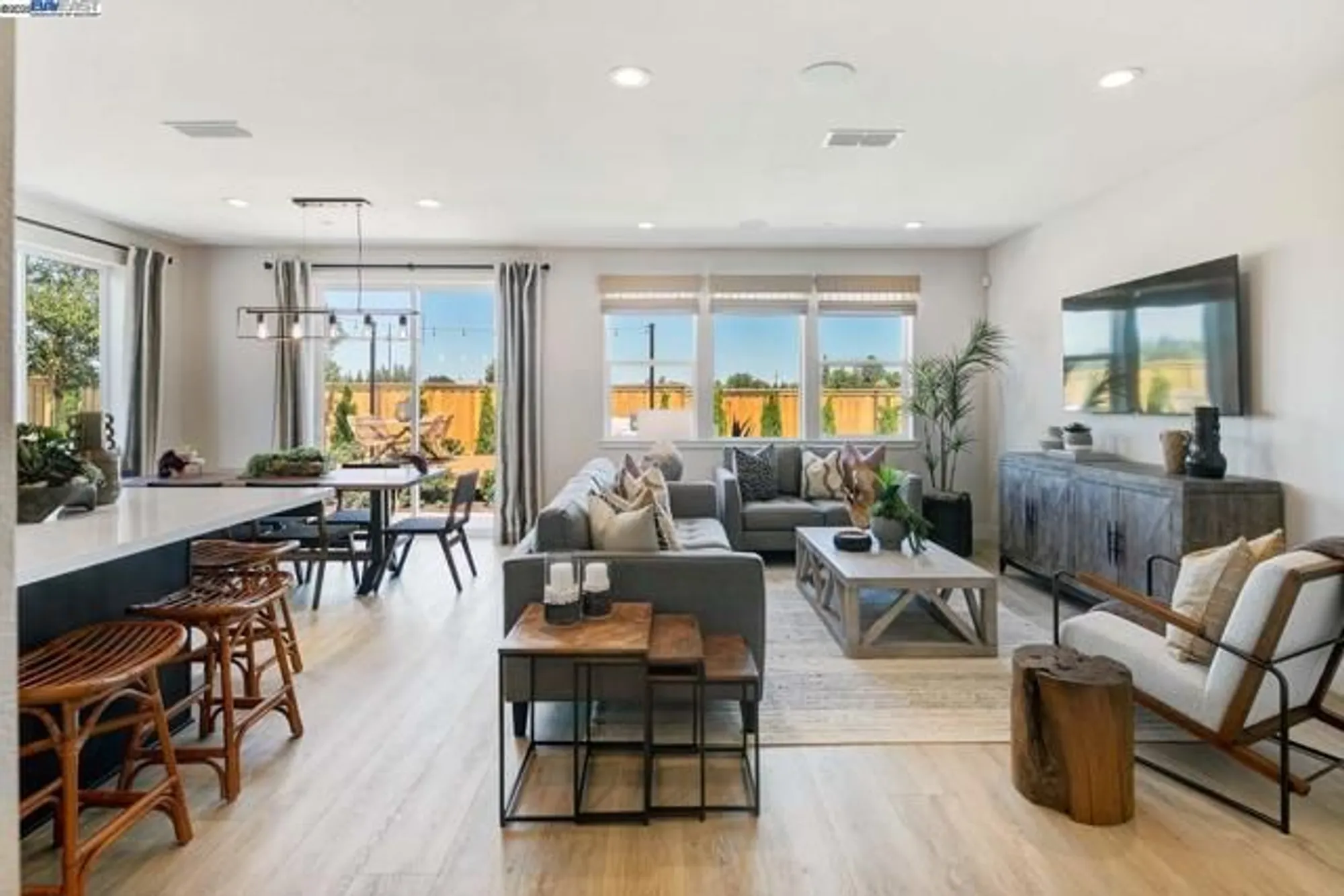 Property Slideshow image 7 of 30 | 1342 marceline dr, Manteca, CA, 95336