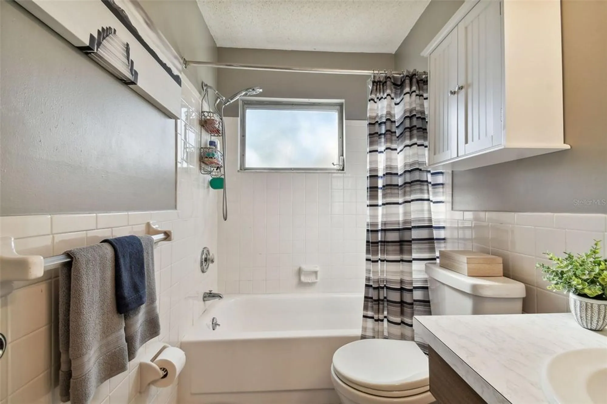 Property Slideshow image 28 of 82 | 918 windward way, Palm Harbor, FL, 34685