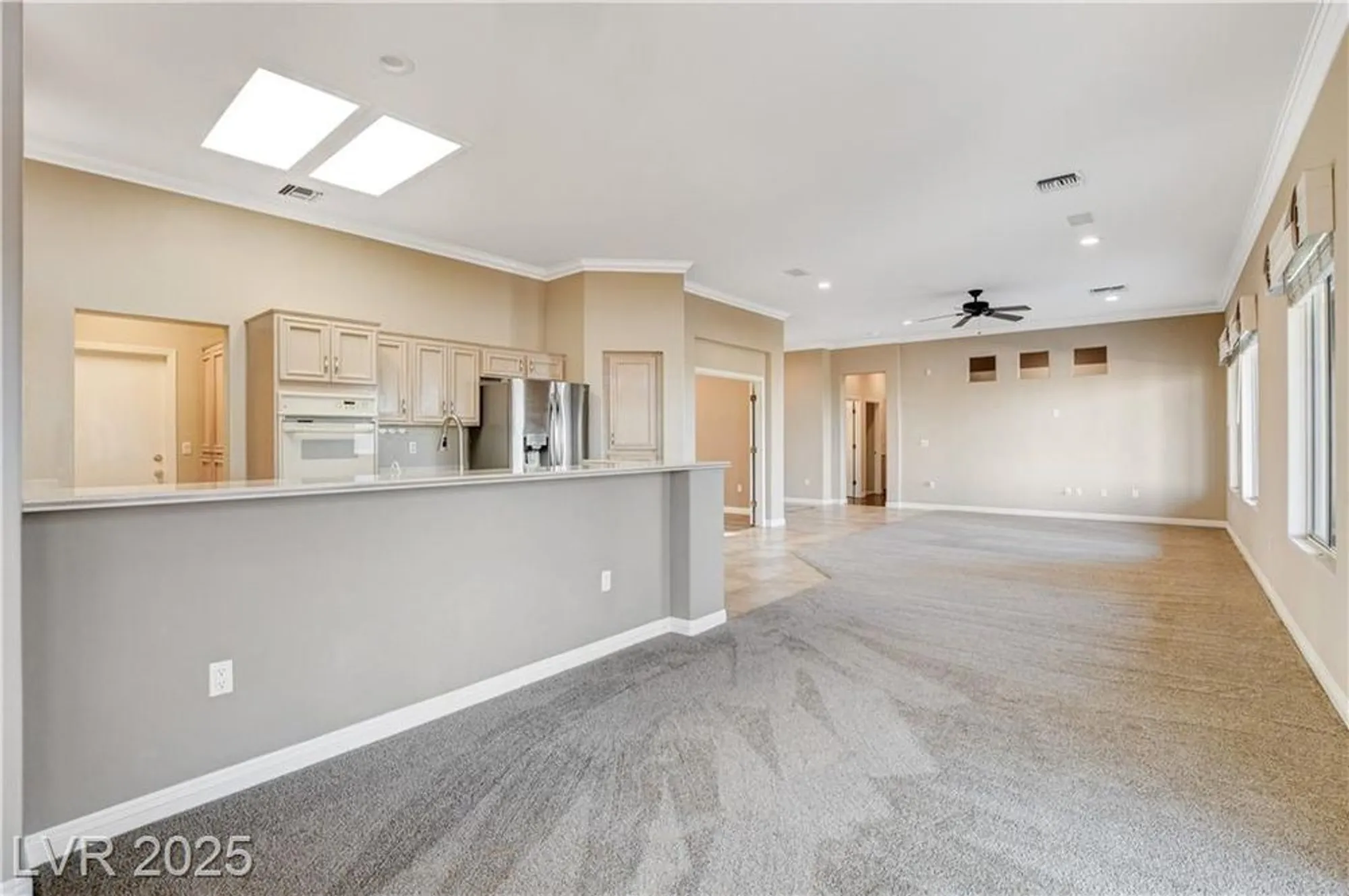 Property Slideshow image 19 of 74 | 1904 hot oak ridge st, Las Vegas, NV, 89134