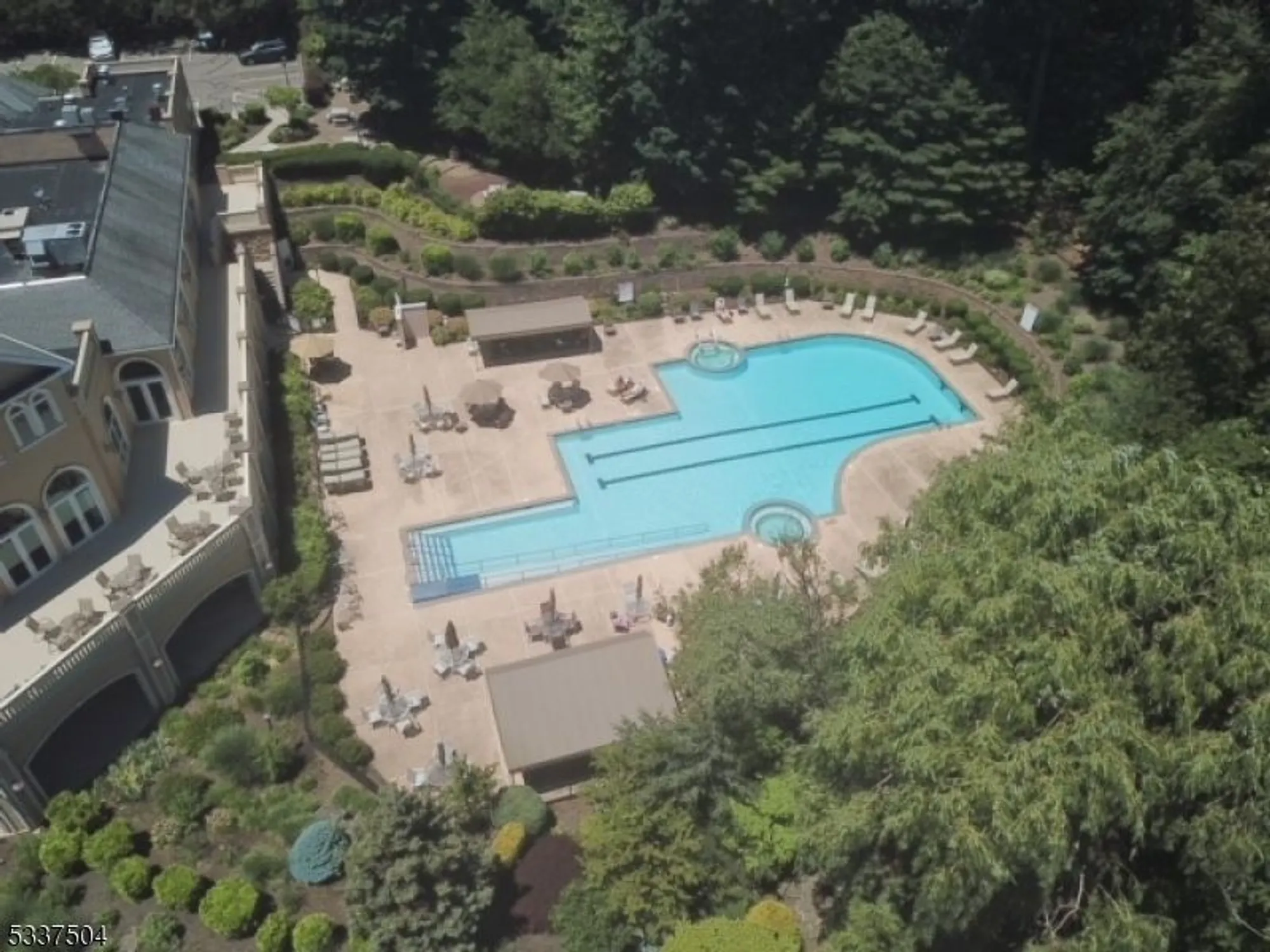 Property Slideshow image 17 of 28 | 204 cleveland ln, Rockaway Boro, NJ, 07866