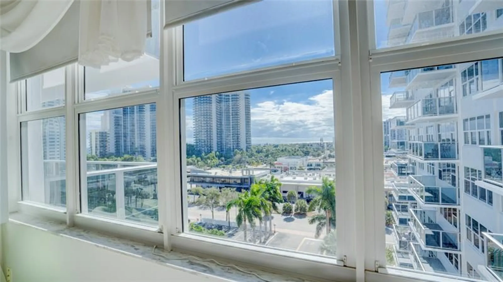 Property Slideshow image 18 of 40 | 3333 ne 34th st apt 811, Fort Lauderdale, FL, 33308