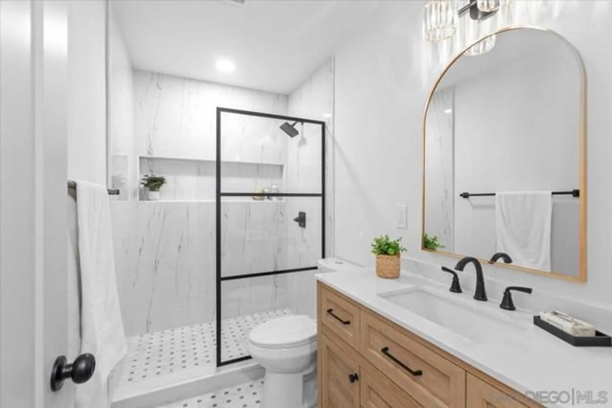 Property Slideshow image 25 of 51 | 16566 caminito vecinos 31, San Diego, CA, 92128