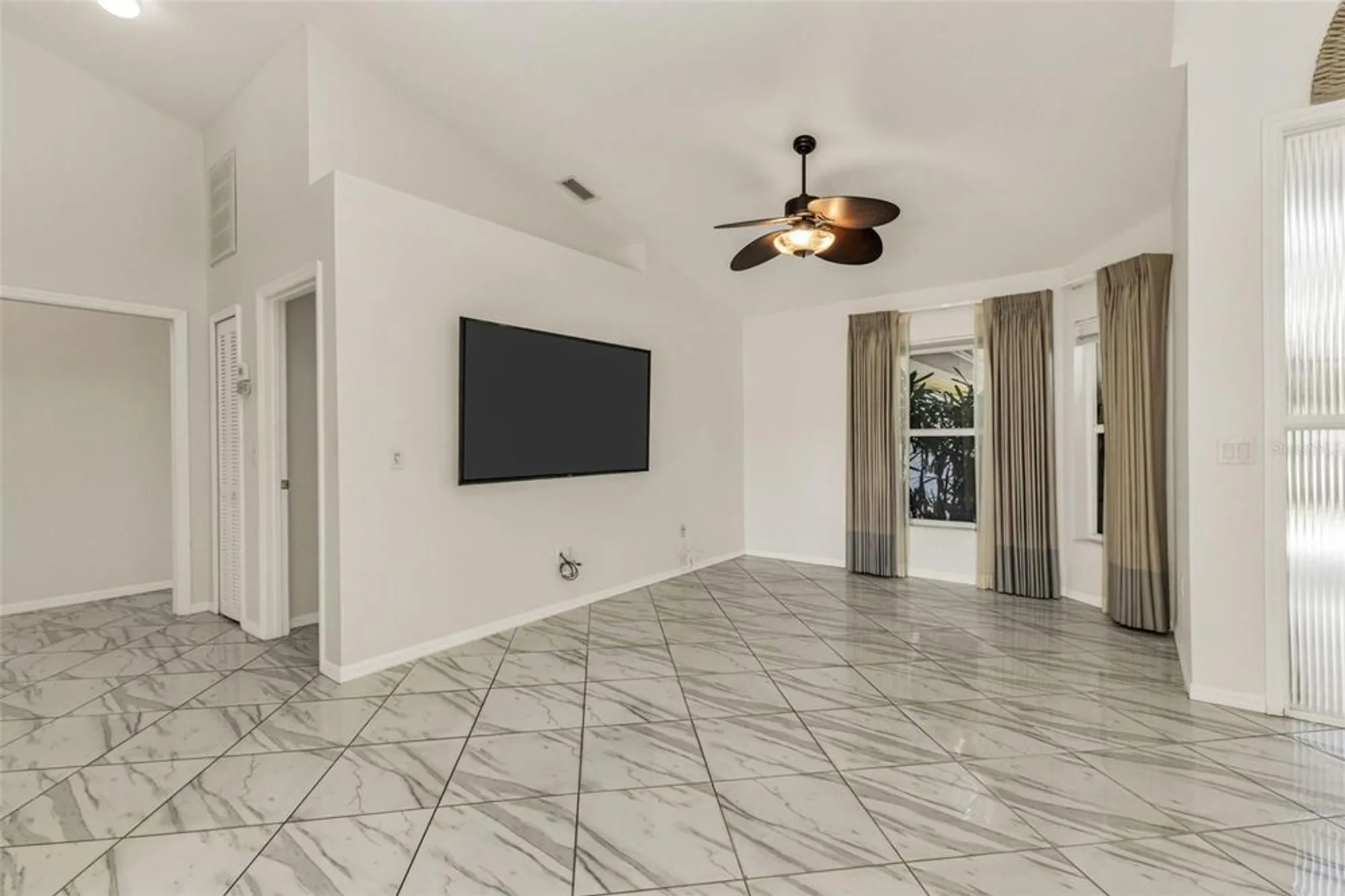 Property Slideshow image 6 of 83 | 14301 bridgeview ln, Port Charlotte, FL, 33953