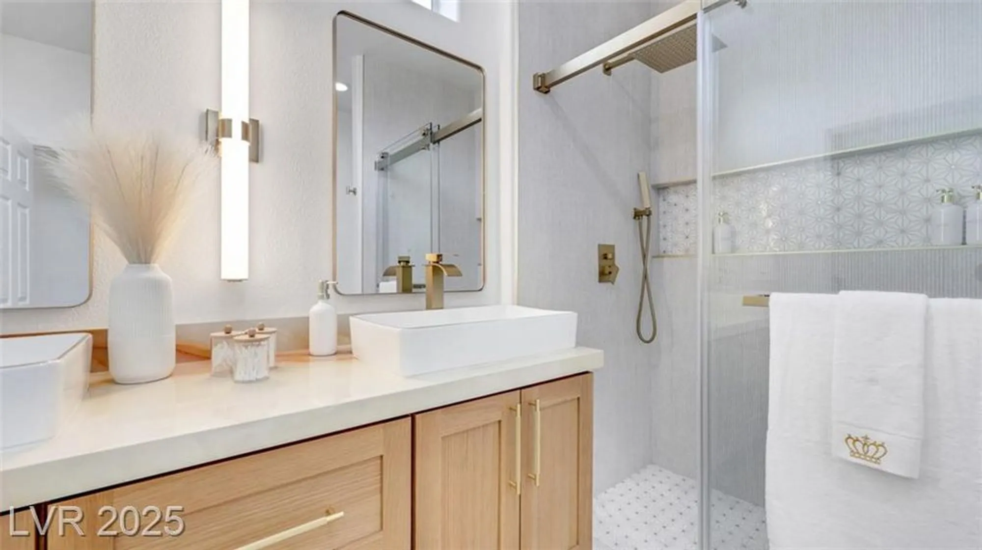 Property Slideshow image 25 of 51 | 3013 abercorn dr, Las Vegas, NV, 89134