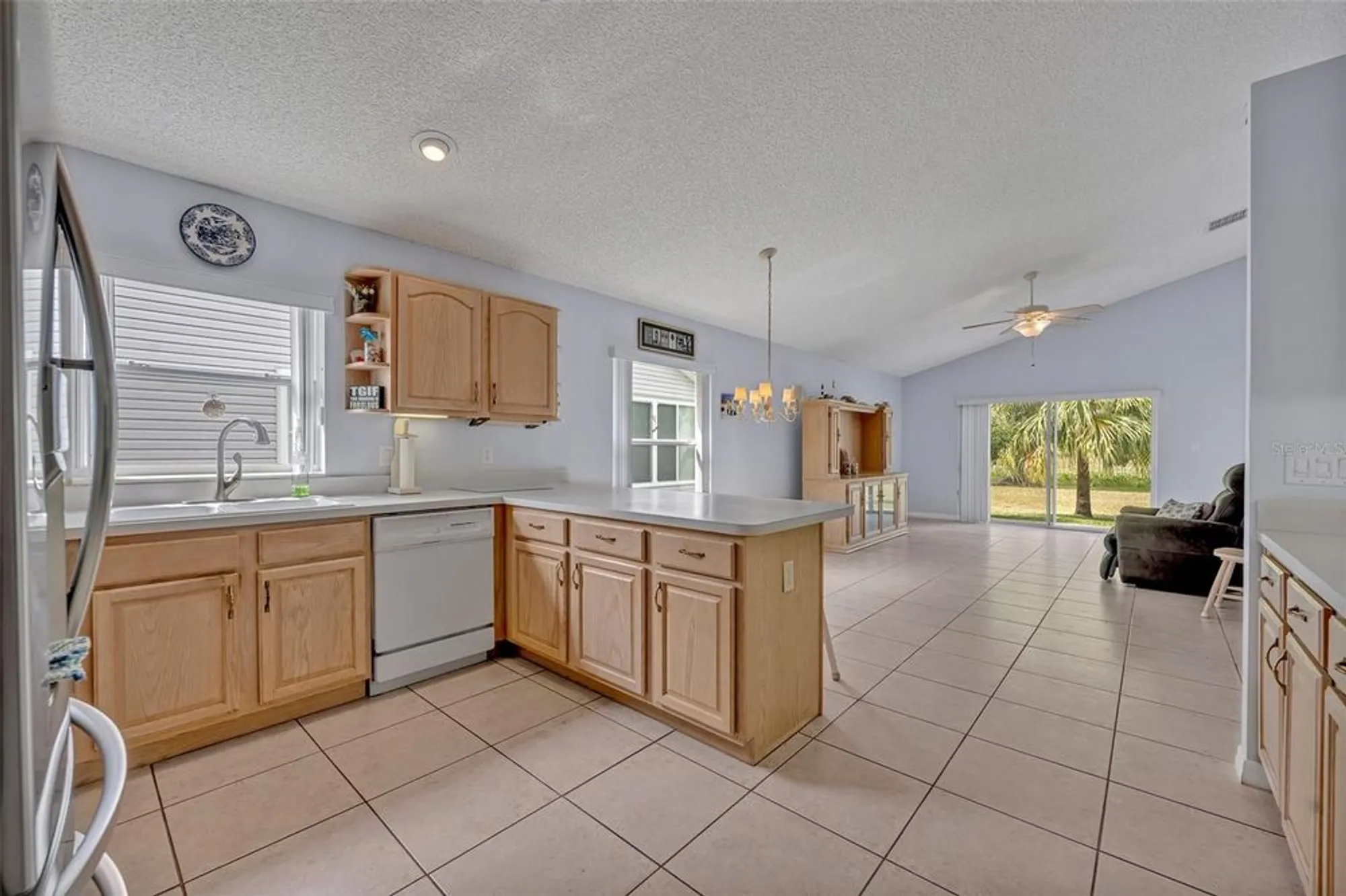 Property Slideshow image 18 of 52 | 25057 riverwalk dr, Leesburg, FL, 34748