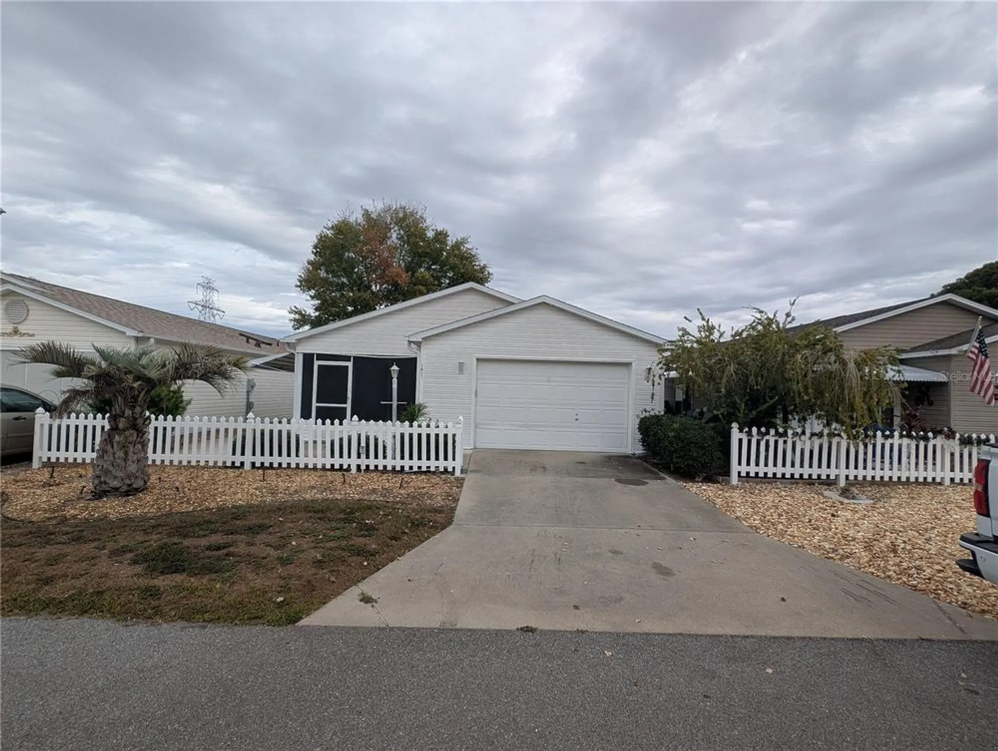 Property Slideshow image 2 of 20 | 1651 duran dr, The Villages, FL, 32162