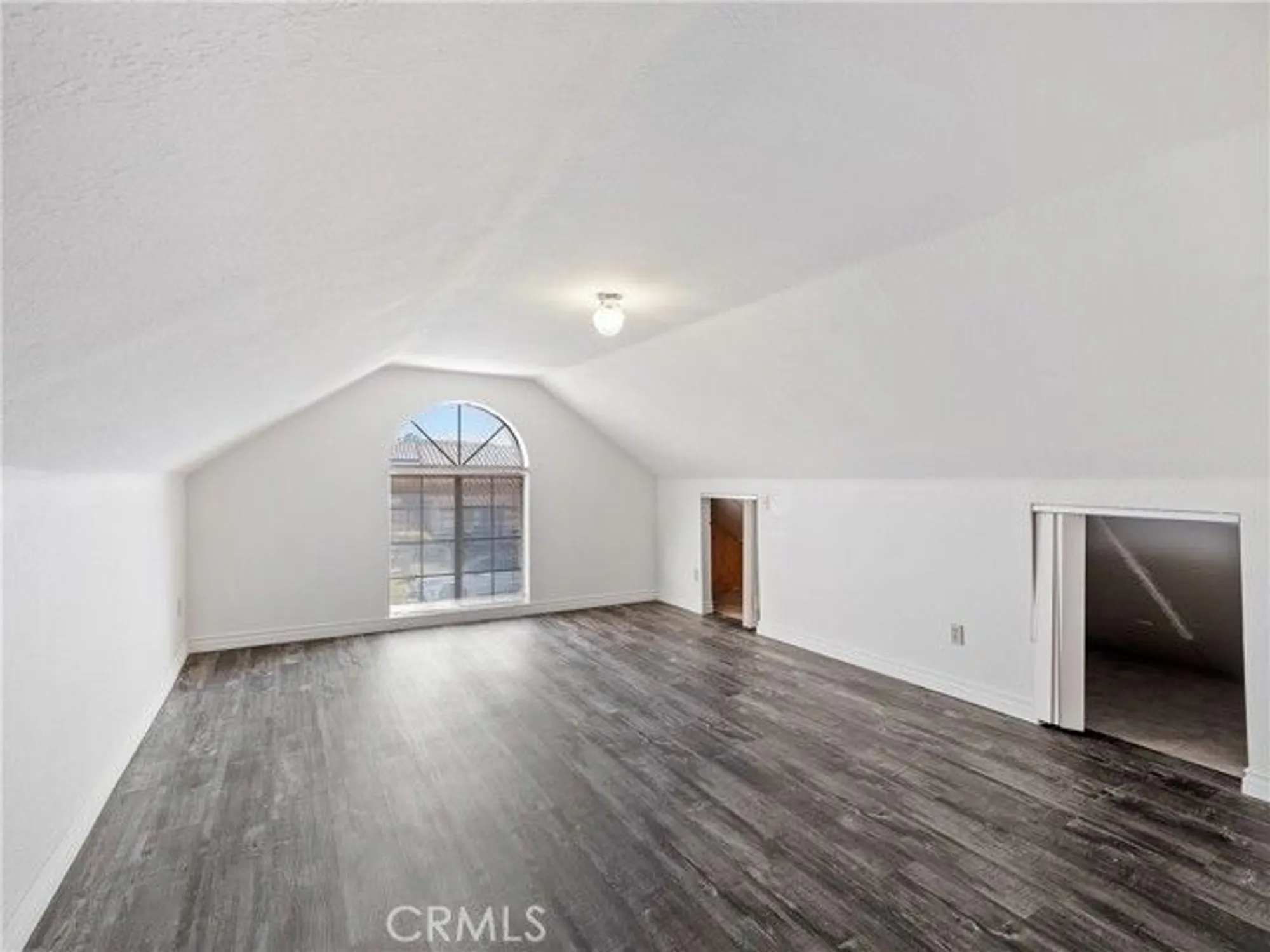 Property Slideshow image 21 of 37 | 19246 pine way, Apple Valley, CA, 92308