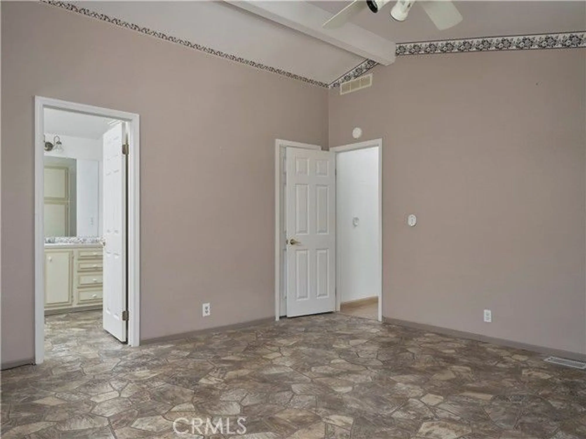 Property Slideshow image 14 of 20 | 820 farnsworth dr 206, Arroyo Grande, CA, 93420