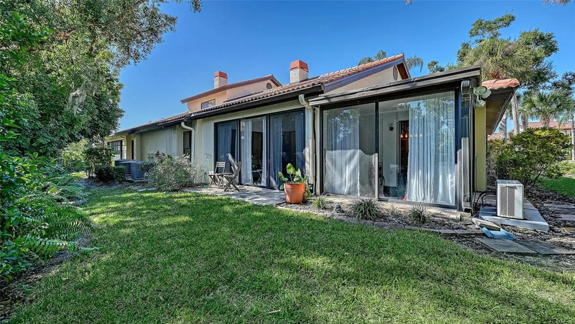 Property Slideshow image 36 of 49 | 7360 oak moss dr # 4, Sarasota, FL, 34241