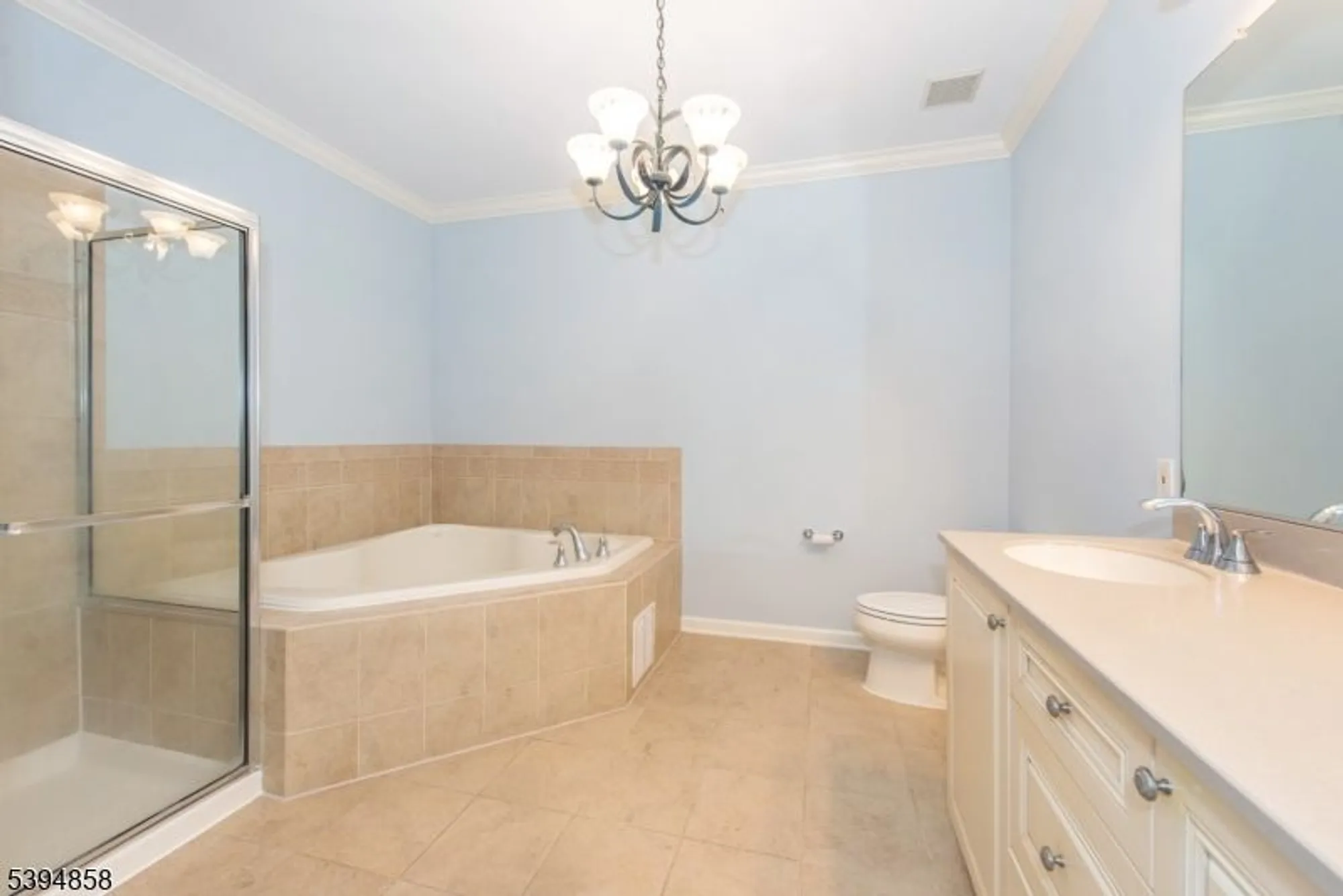 Property Slideshow image 15 of 20 | 29 ridgeview ln, Mount Arlington, NJ, 07856