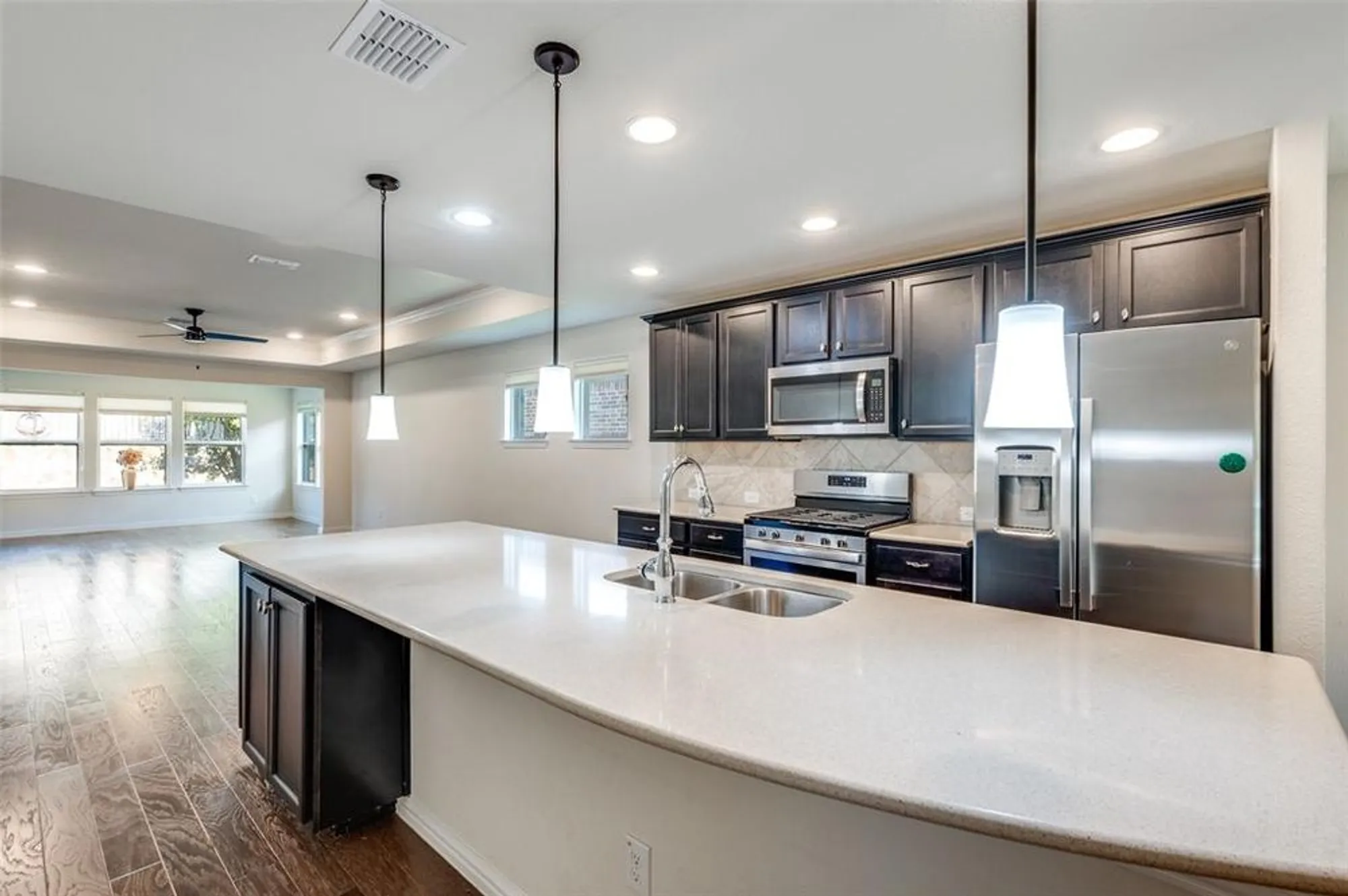 Property Slideshow image 6 of 21 | 7609 heritage dr, Aubrey, TX, 76227