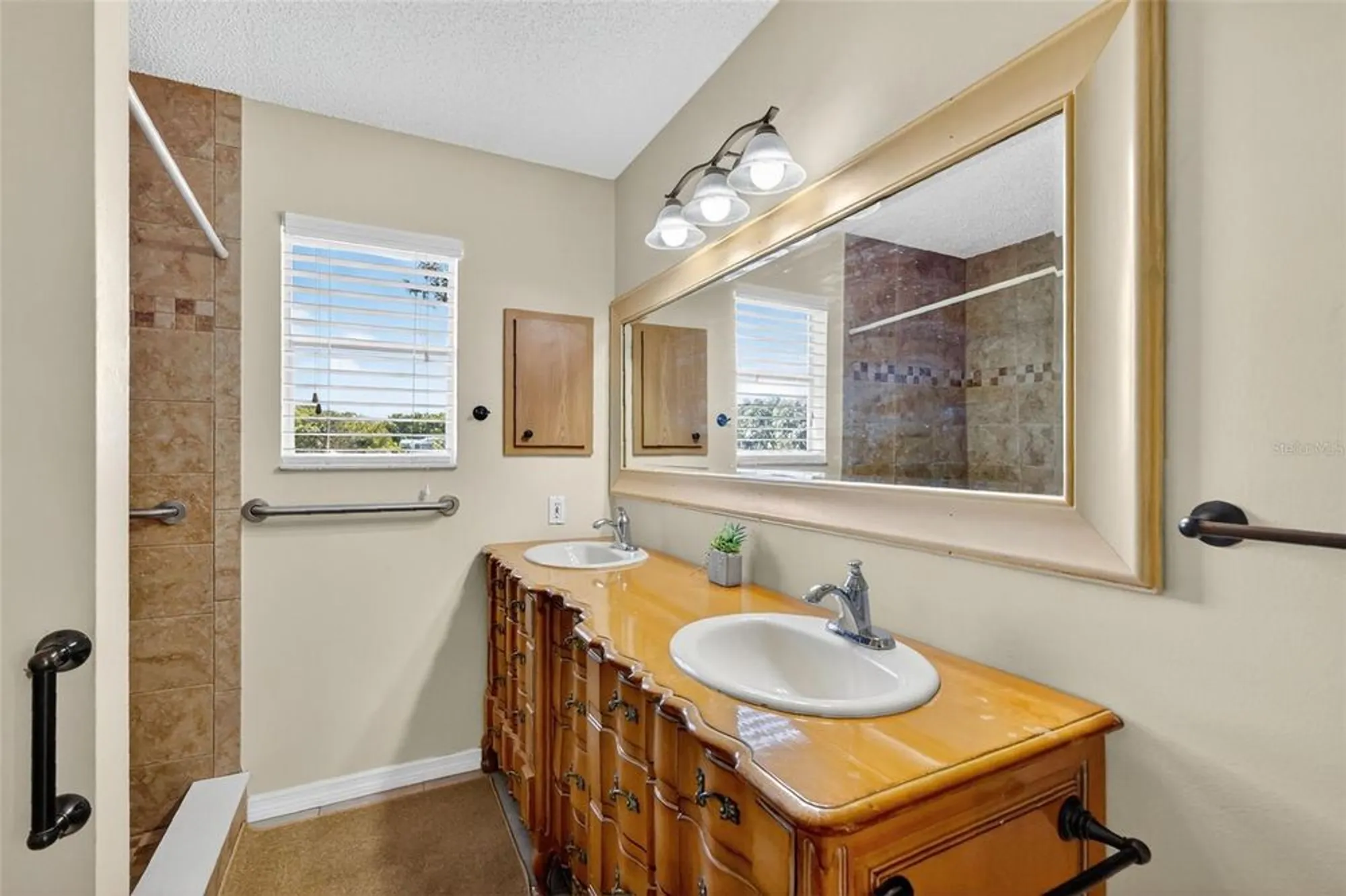 Property Slideshow image 19 of 37 | 203 modesto rd, The Villages, FL, 32159
