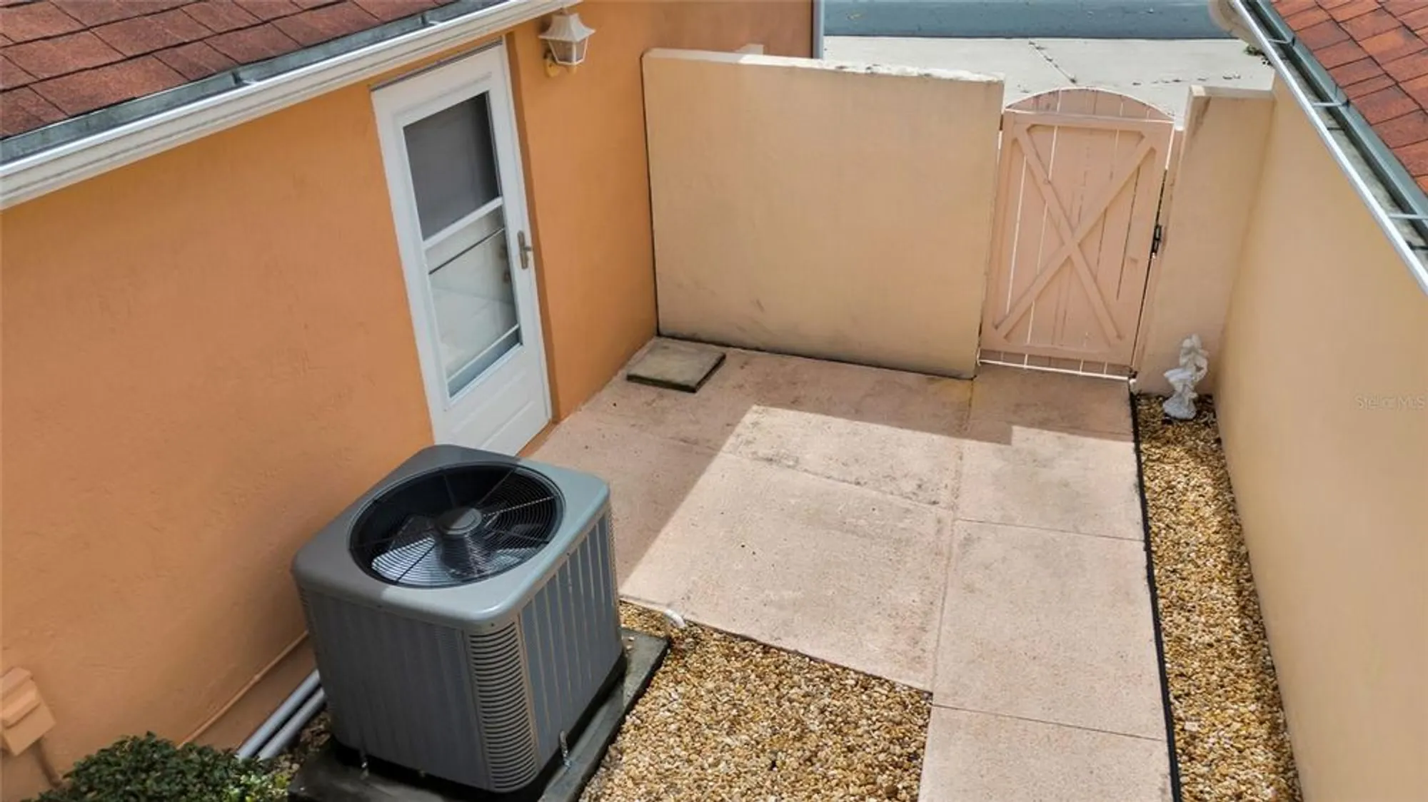 Property Slideshow image 38 of 45 | 916 medira dr, Lady Lake, FL, 32159