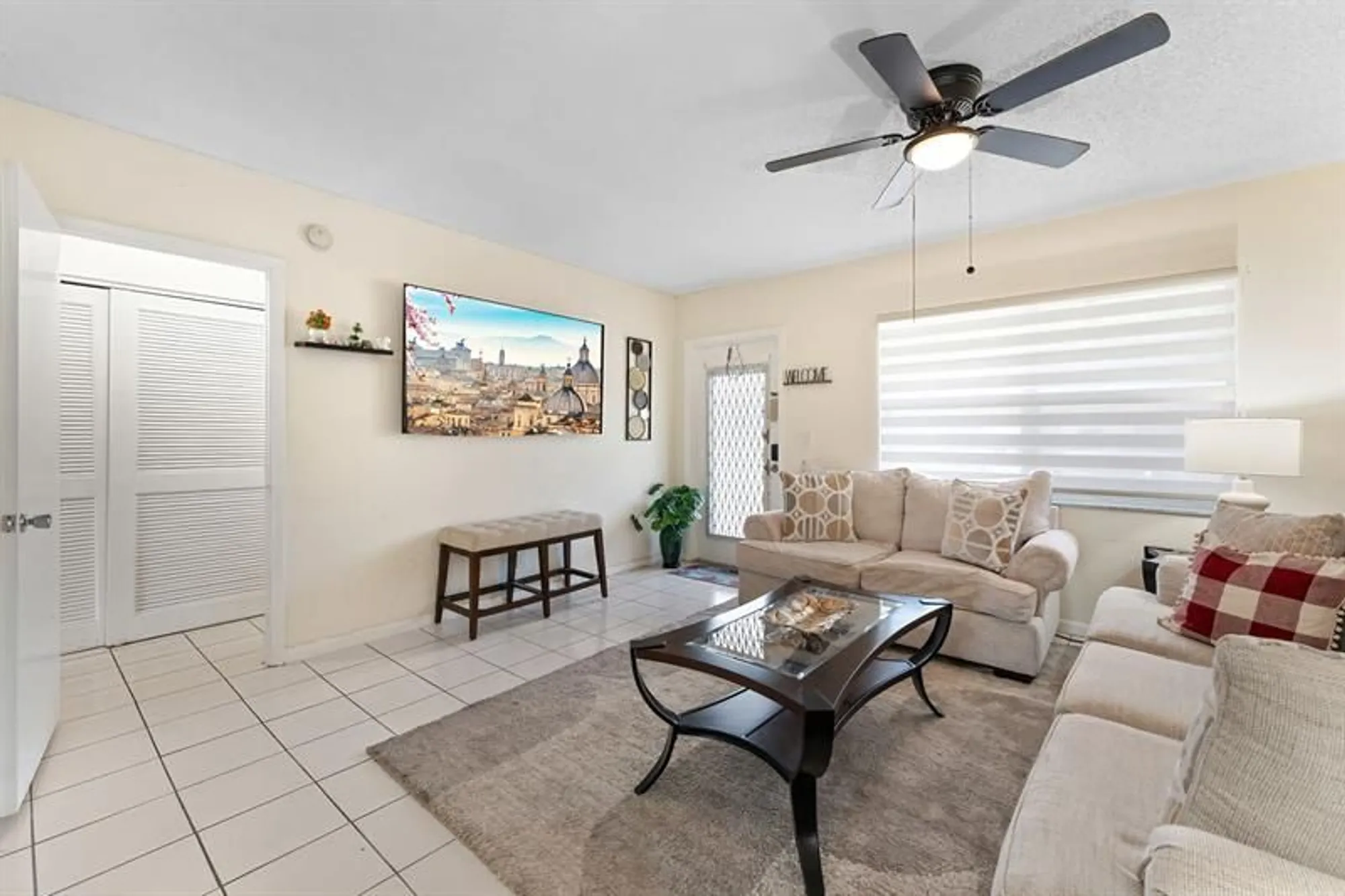 Property Slideshow image 5 of 27 | 7610 nw 1st st 204, Margate, FL, 33063