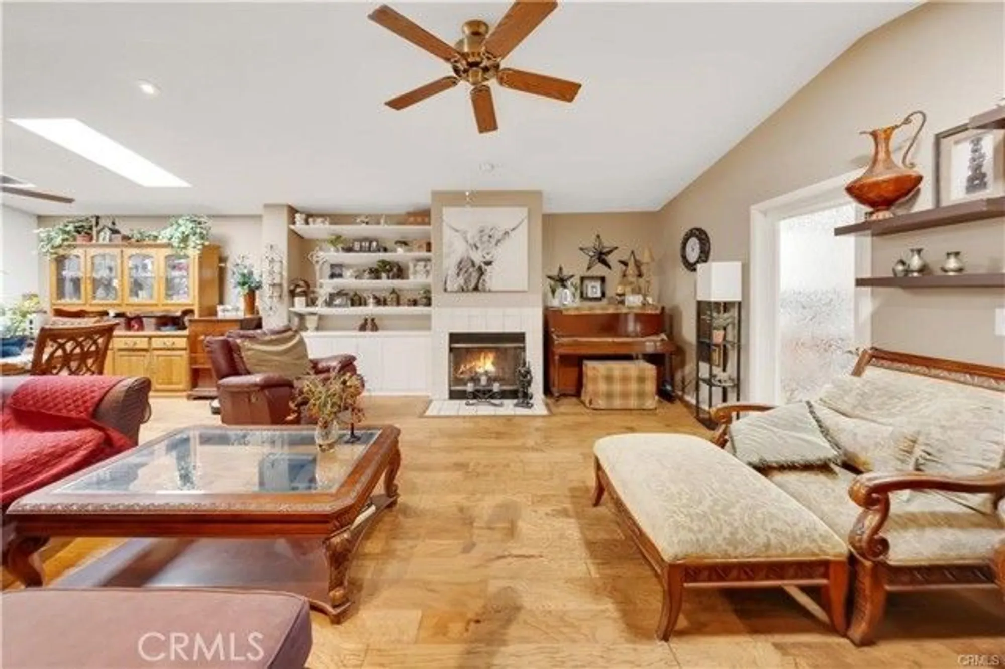 Property Slideshow image 6 of 44 | 40370 via francisco, Murrieta, CA, 92562