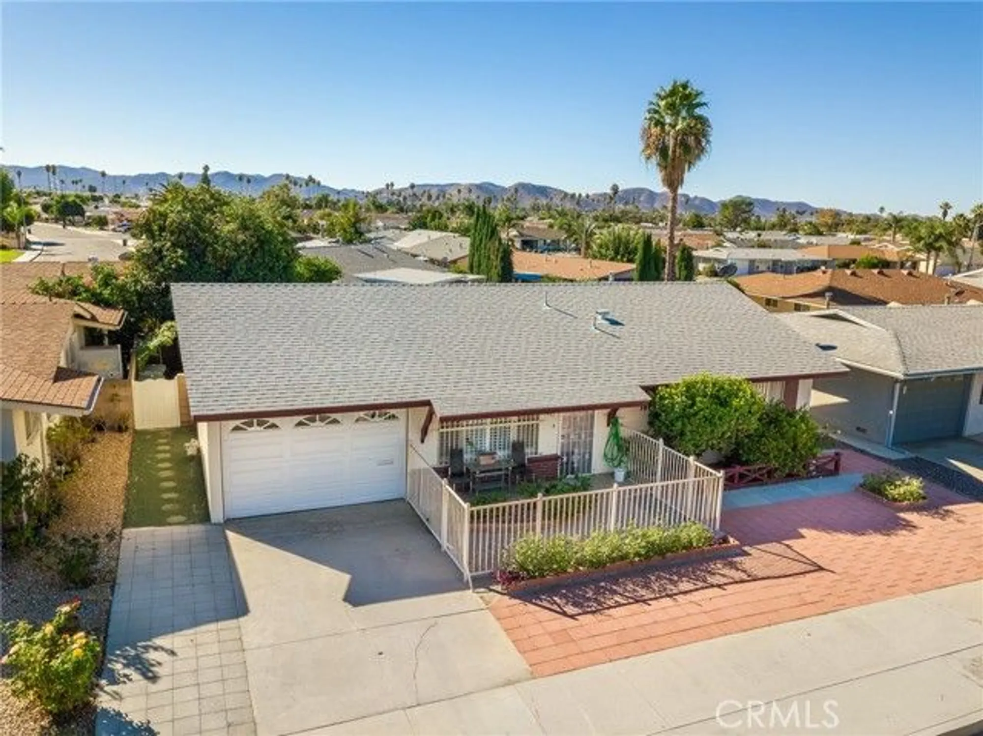 Property Slideshow image 4 of 25 | 1461 w mayberry ave, Hemet, CA, 92543