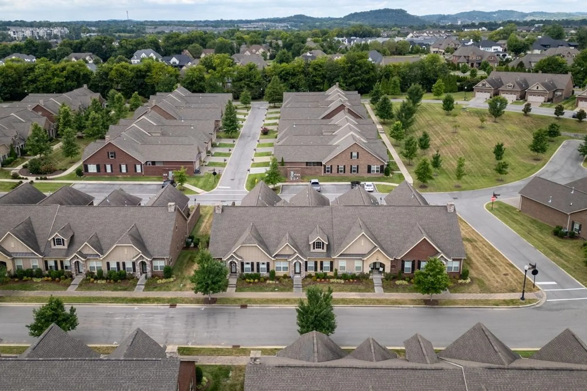 Property Slideshow image 50 of 71 | 240 glennister ct, Gallatin, TN, 37066