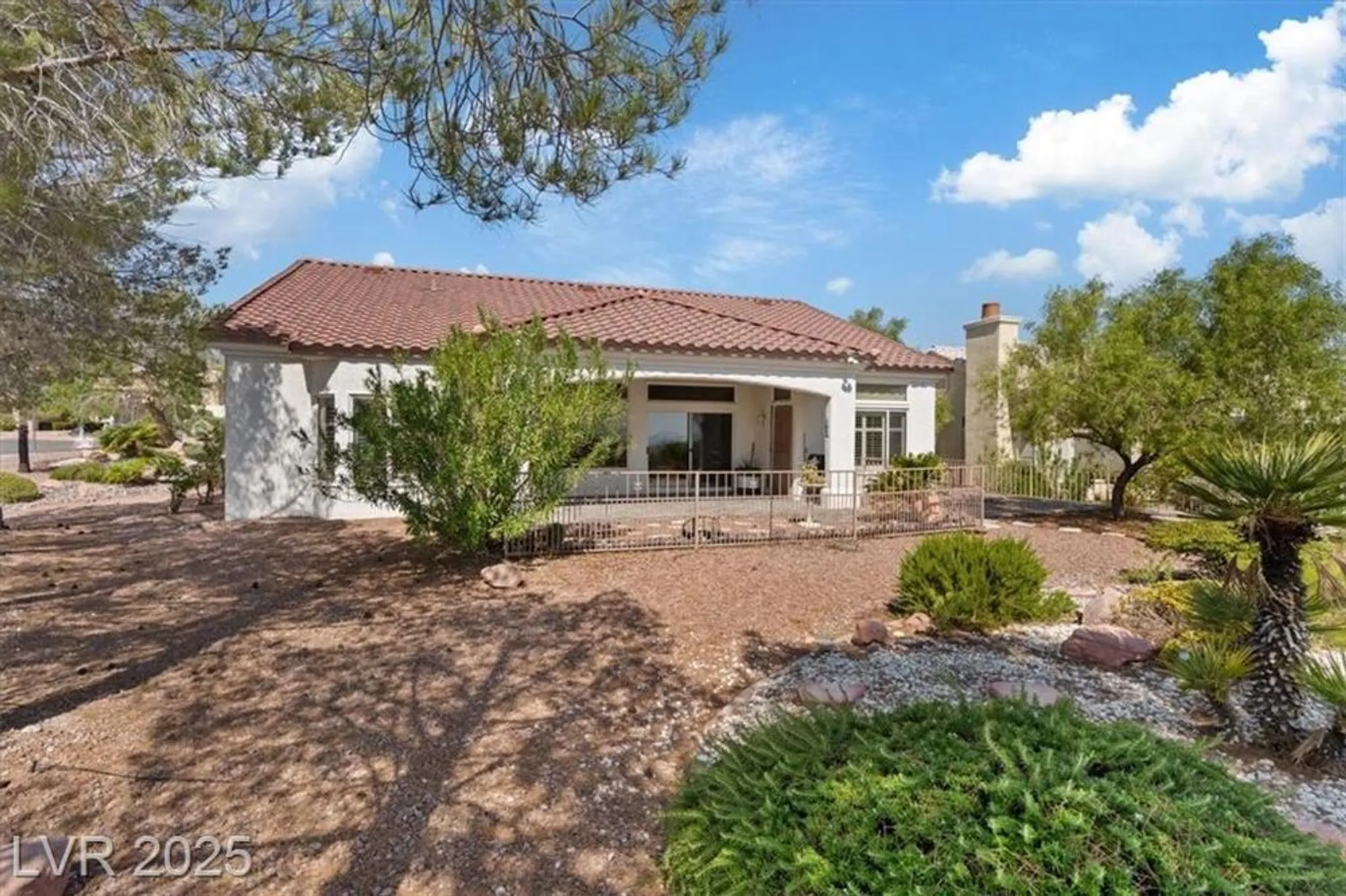 Property Slideshow image 26 of 34 | 2524 banora point dr, Las Vegas, NV, 89134