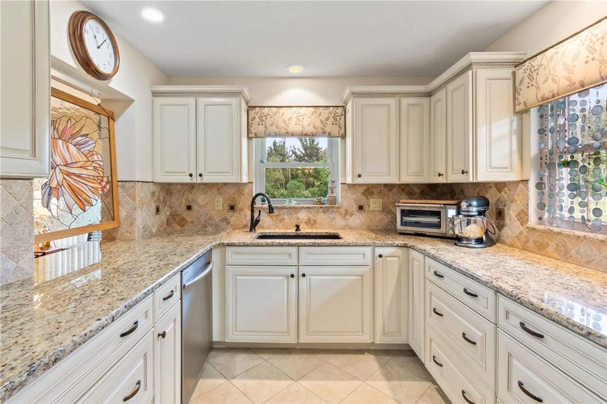 Property Slideshow image 3 of 41 | 580 teesdale dr, Haines City, FL, 33844