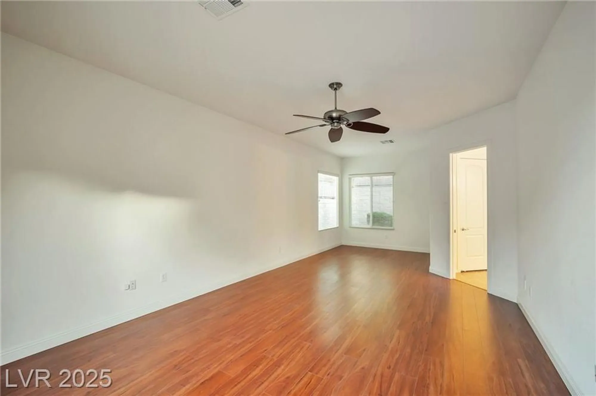 Property Slideshow image 12 of 35 | 2585 portsmouth creek ave, Henderson, NV, 89052