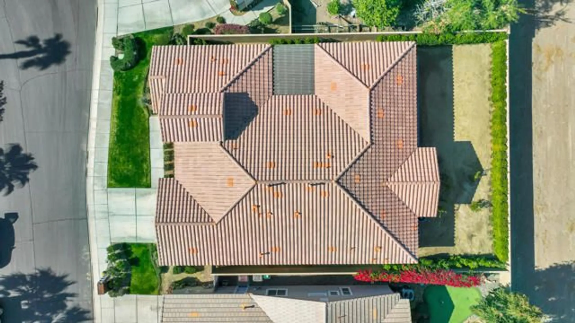 Property Slideshow image 43 of 66 | 81800 eagle claw dr, La Quinta, CA, 92253