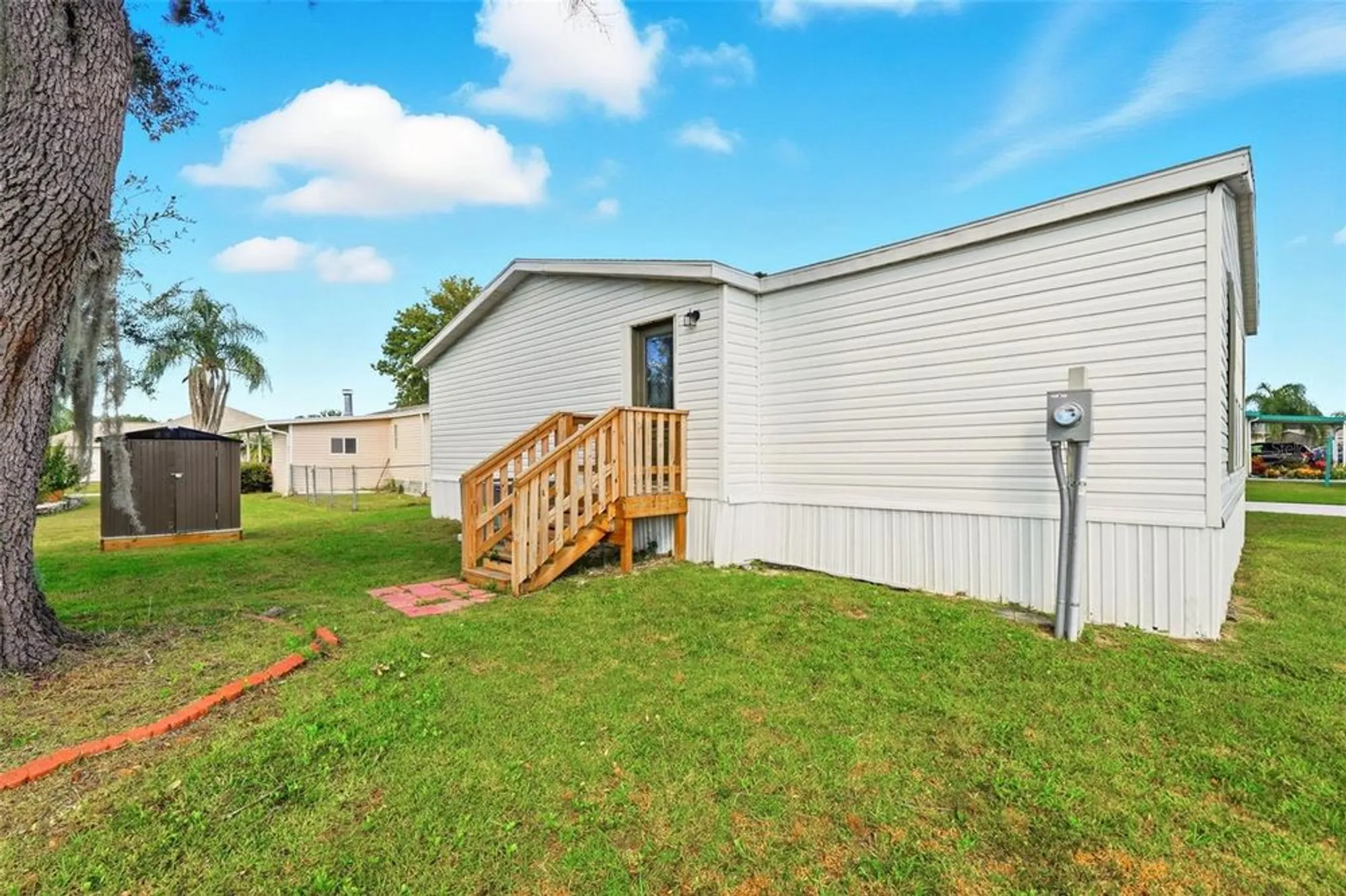 Property Slideshow image 36 of 38 | 5180 lexington cir, Wildwood, FL, 34785