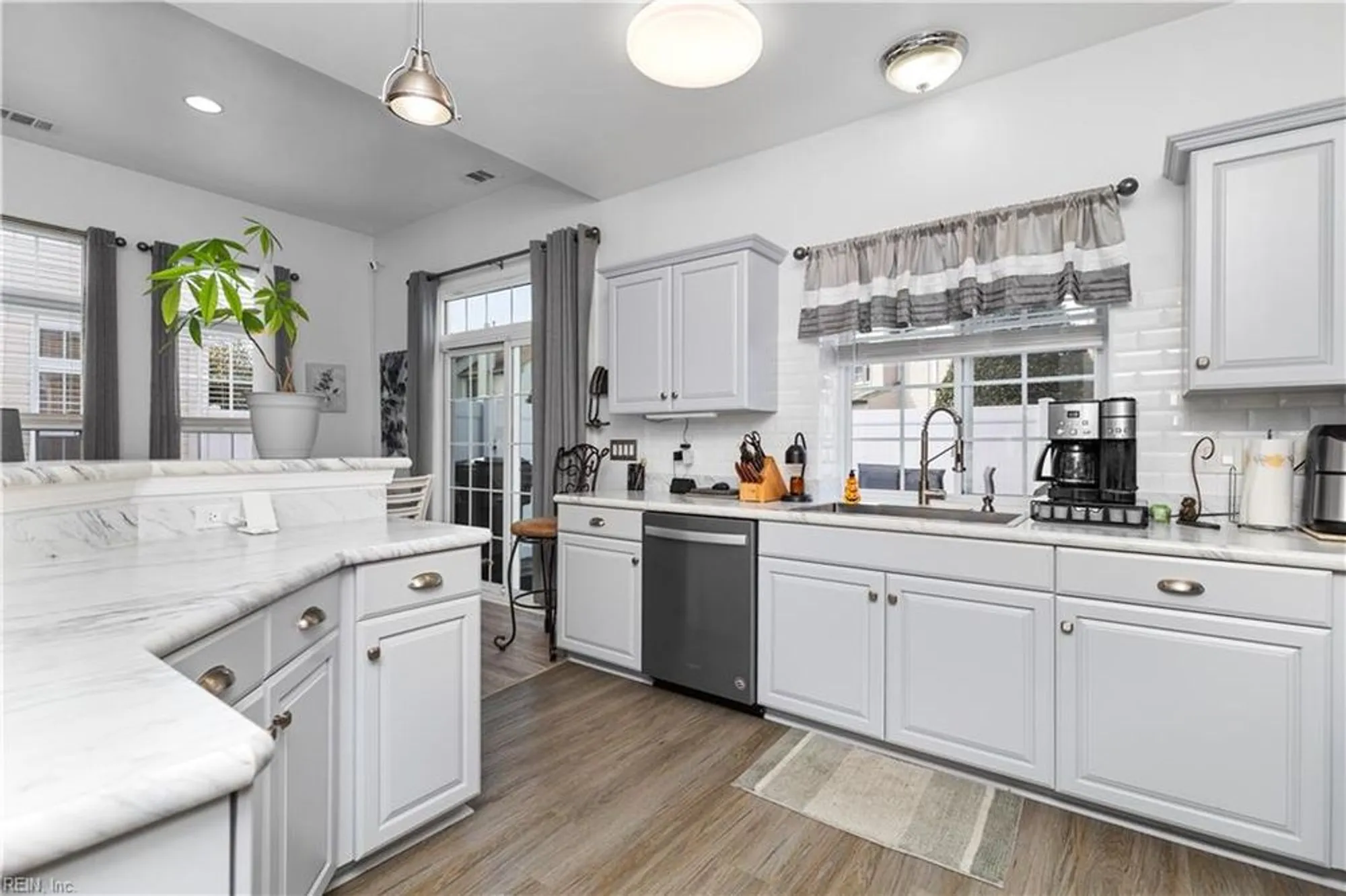 Property Slideshow image 21 of 45 | 1134 alexandria ln, Chesapeake, VA, 23320