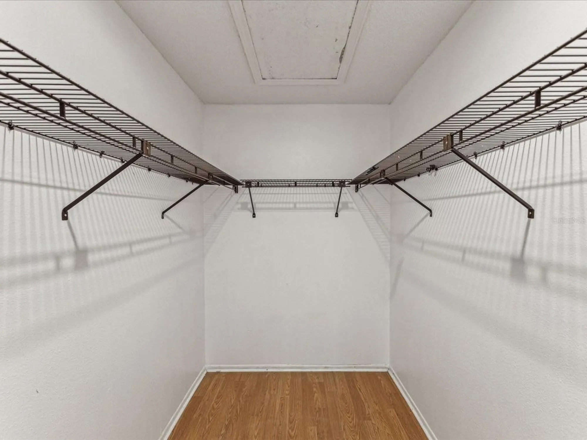 Property Slideshow image 13 of 27 | 3203 green dolphin st, Tarpon Springs, FL, 34689