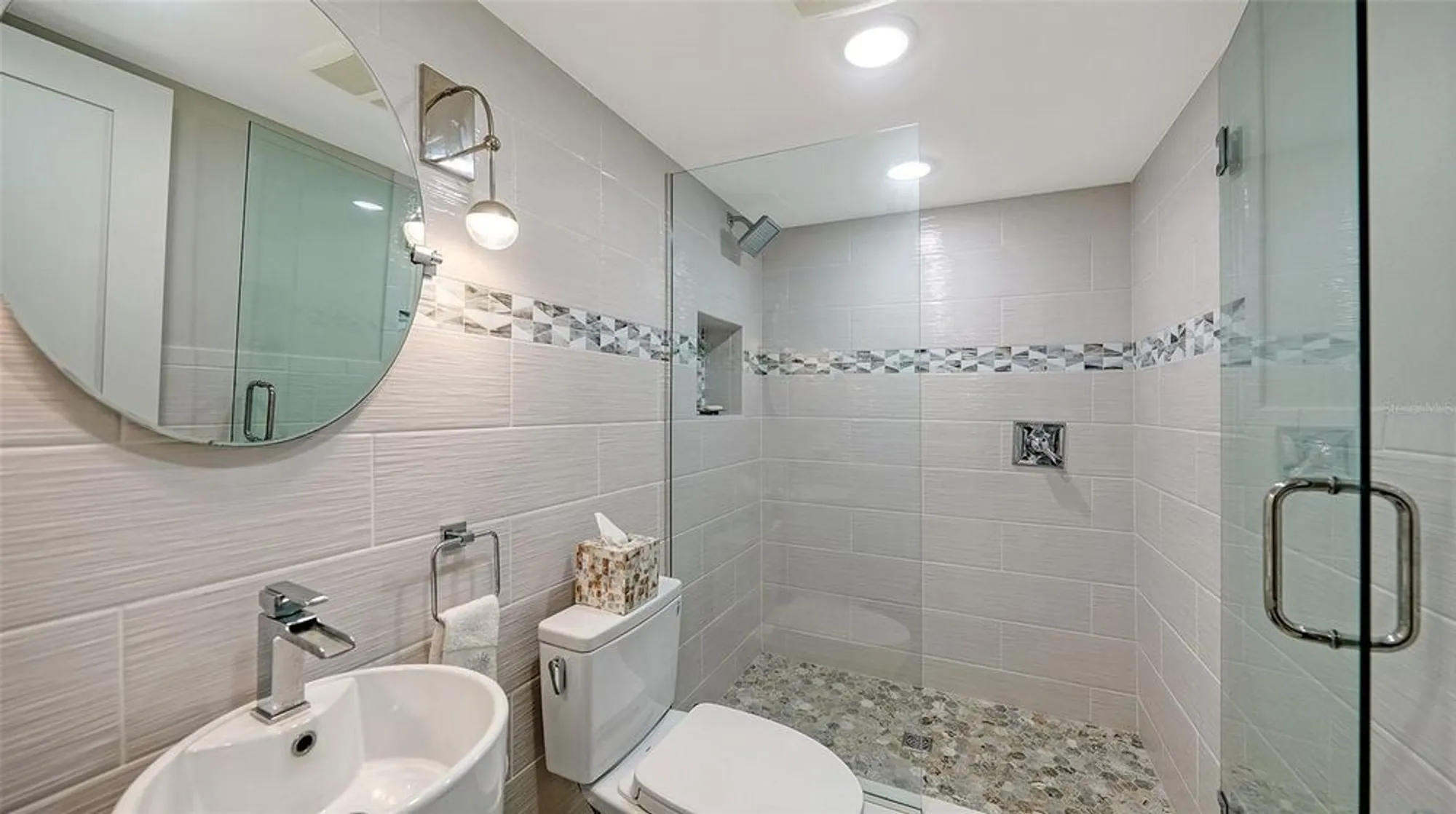 Property Slideshow image 60 of 82 | 19 whispering sands dr apt 1105, Sarasota, FL, 34242