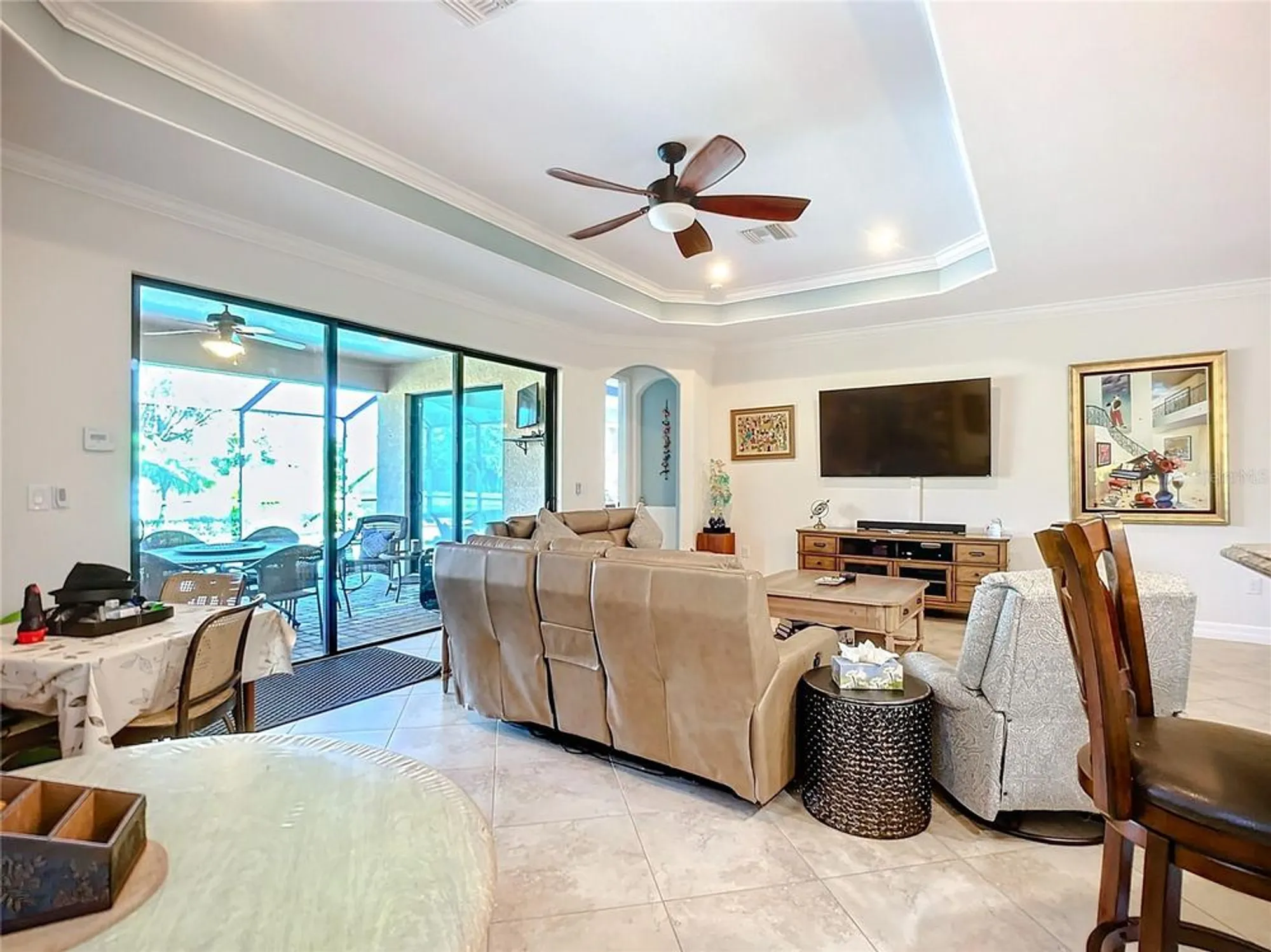 Property Slideshow image 14 of 61 | 2902 aviamar cir, Naples, FL, 34114