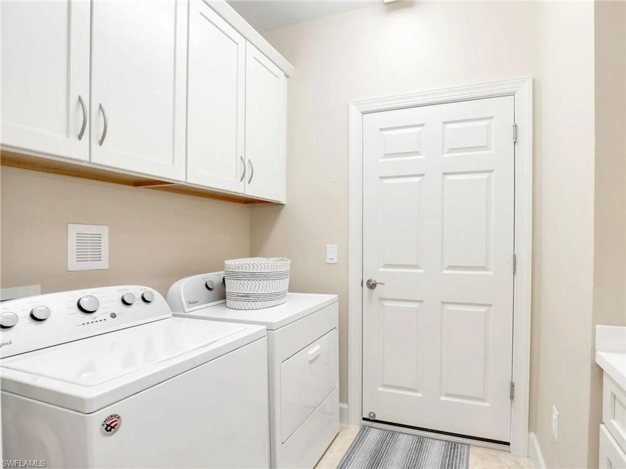 Property Slideshow image 22 of 33 | 10231 glastonbury cir 102, Fort Myers, FL, 33913